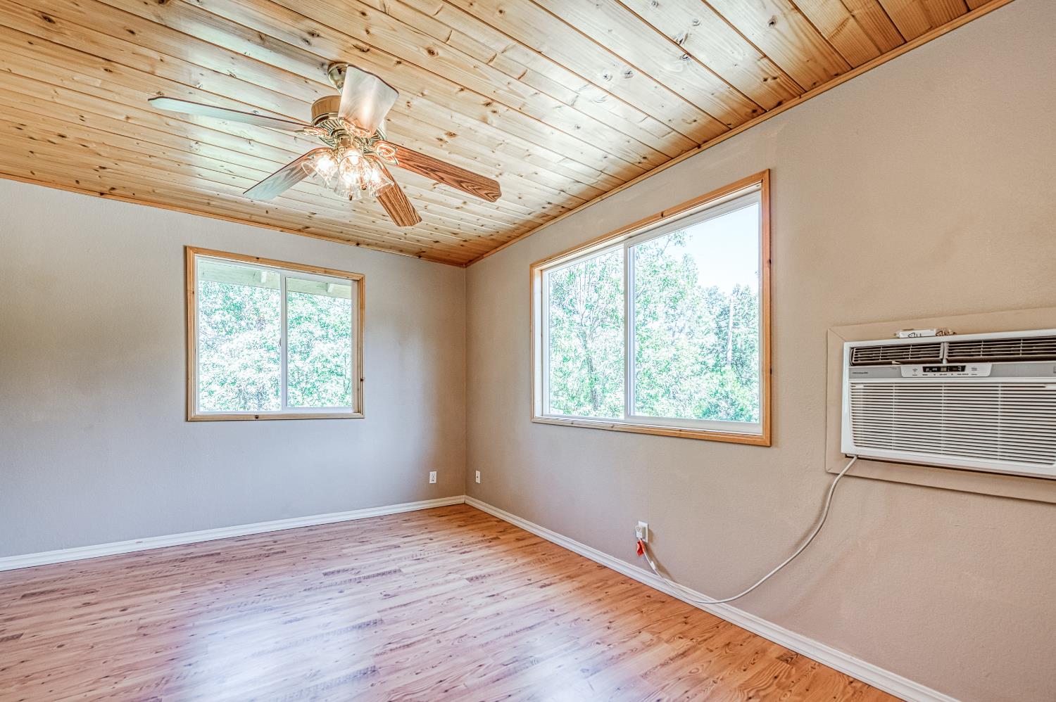 39000 Corlew Ln, Auberry, CA 93602