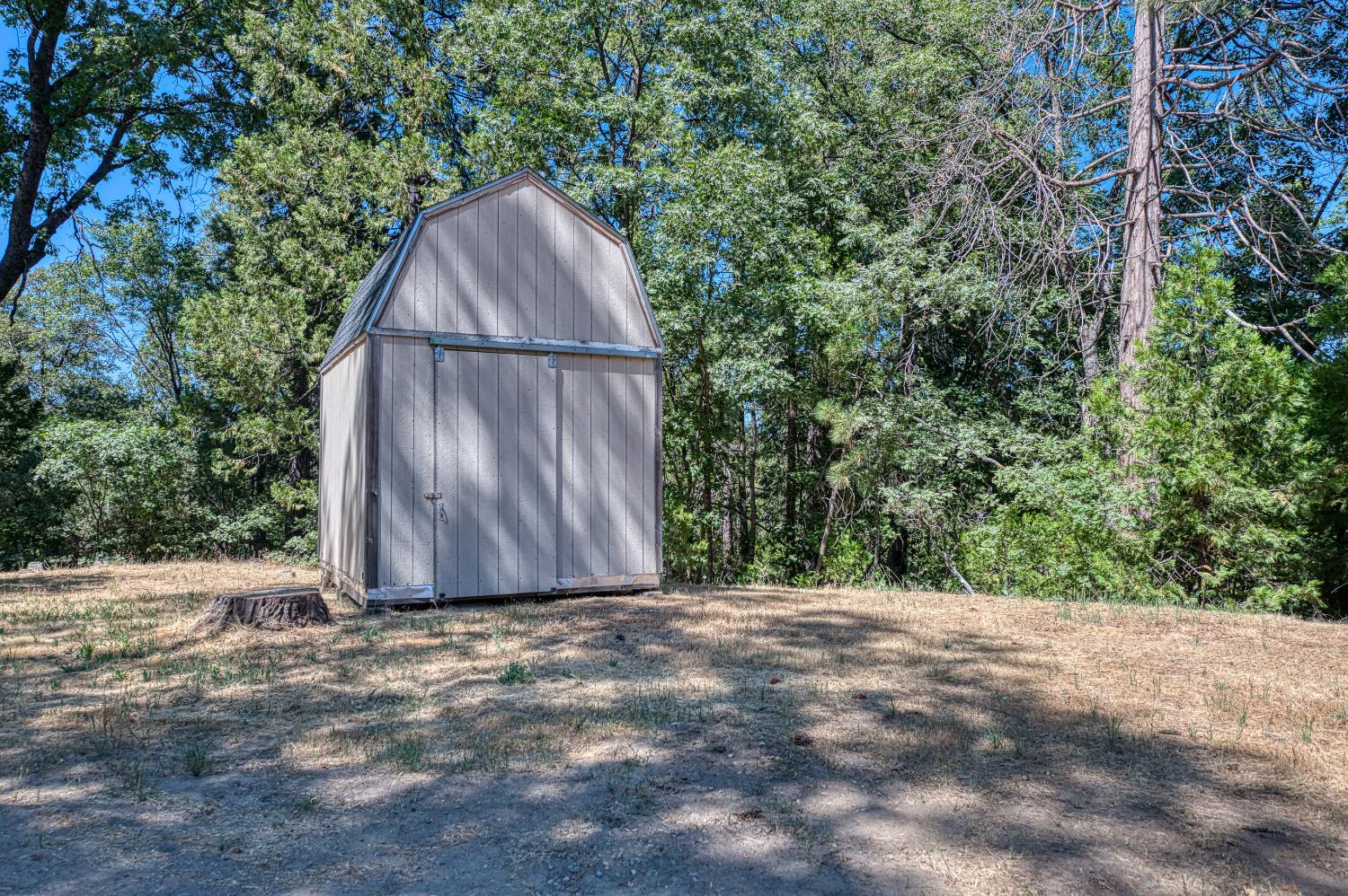 39000 Corlew Ln, Auberry, CA 93602