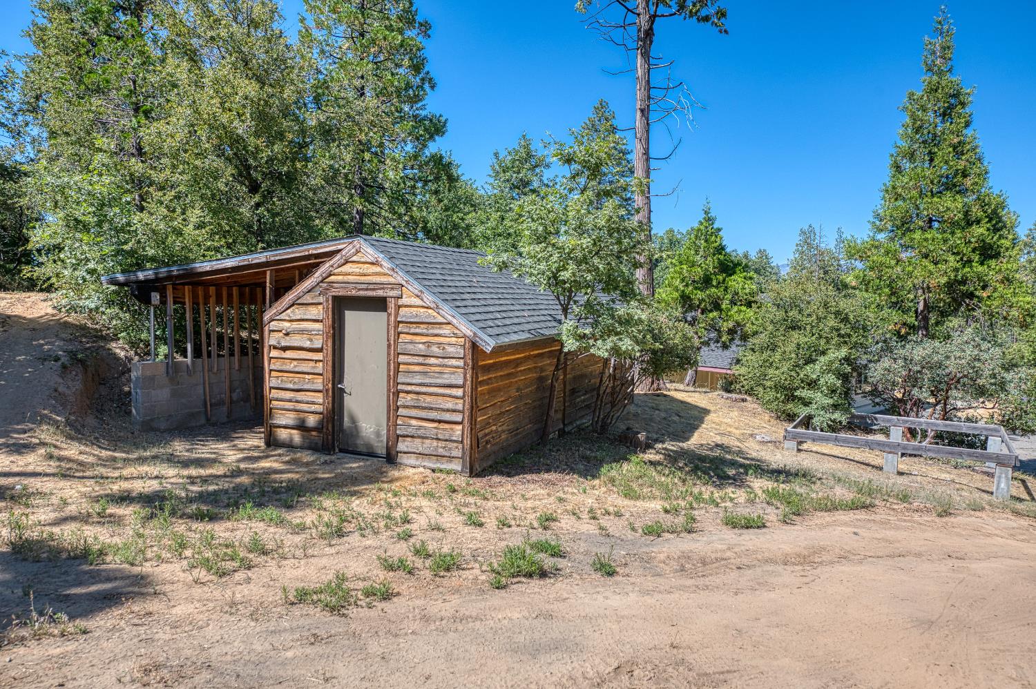 39000 Corlew Ln, Auberry, CA 93602
