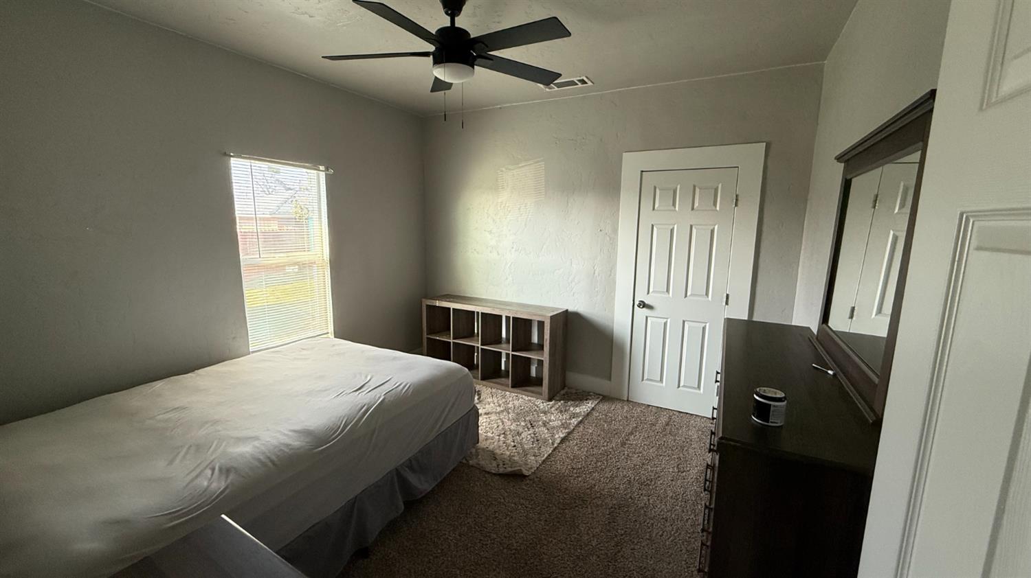 3769 E McKenzie Ave, Fresno, CA 93702