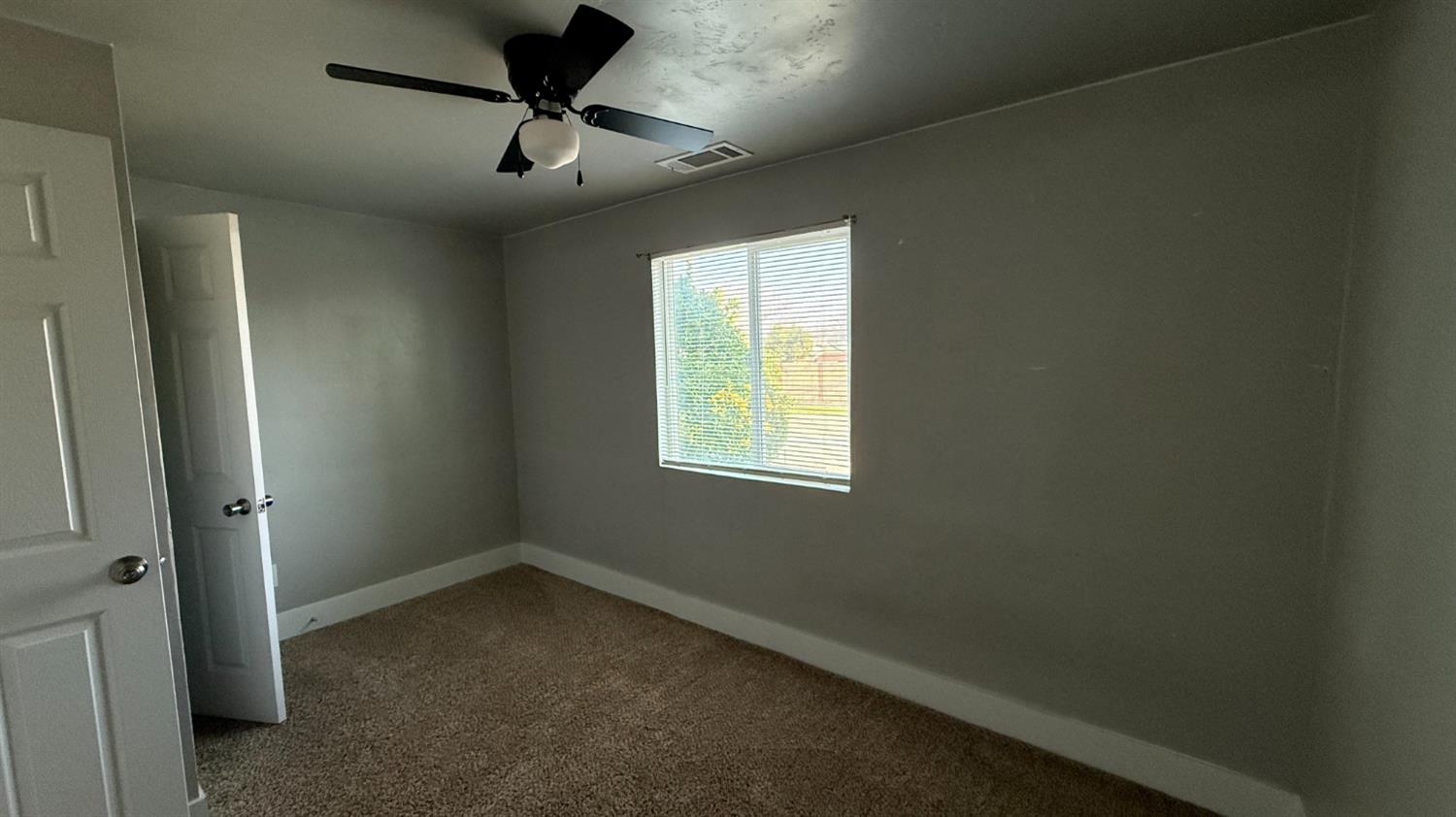 3769 E McKenzie Ave, Fresno, CA 93702