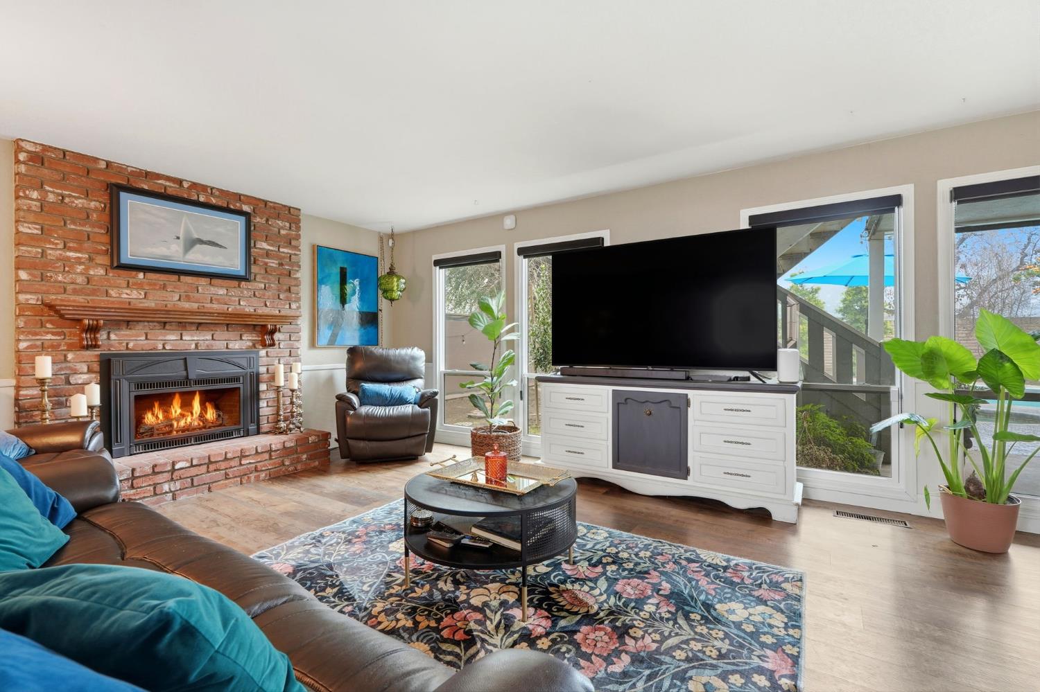 414 N Fulgham St, Visalia, CA 93291