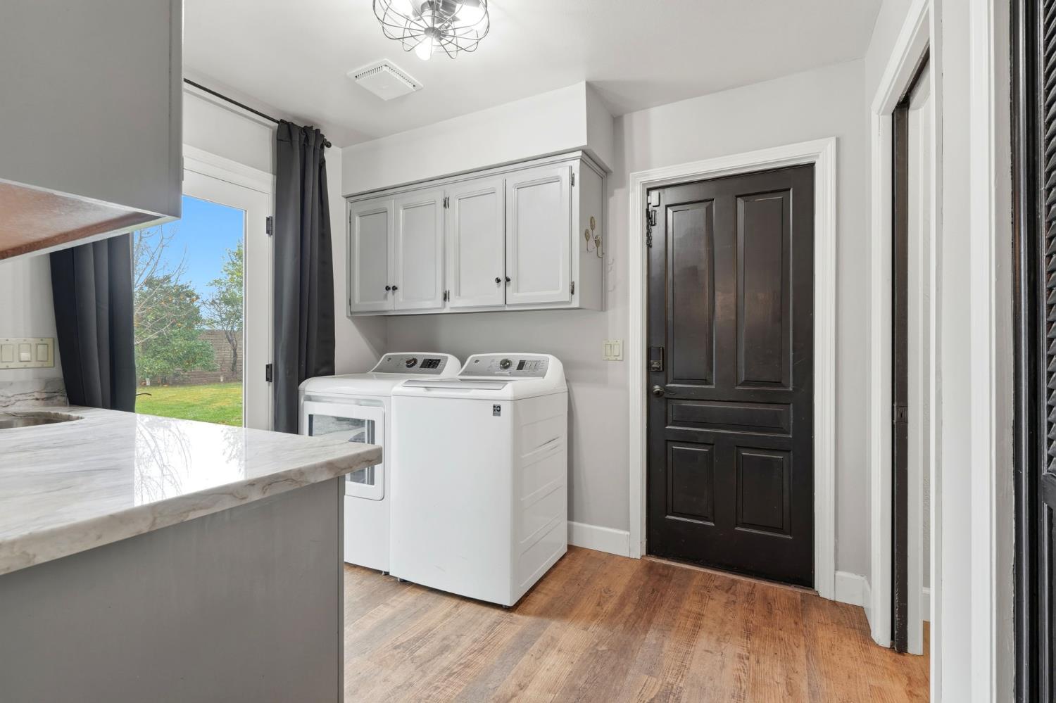 414 N Fulgham St, Visalia, CA 93291