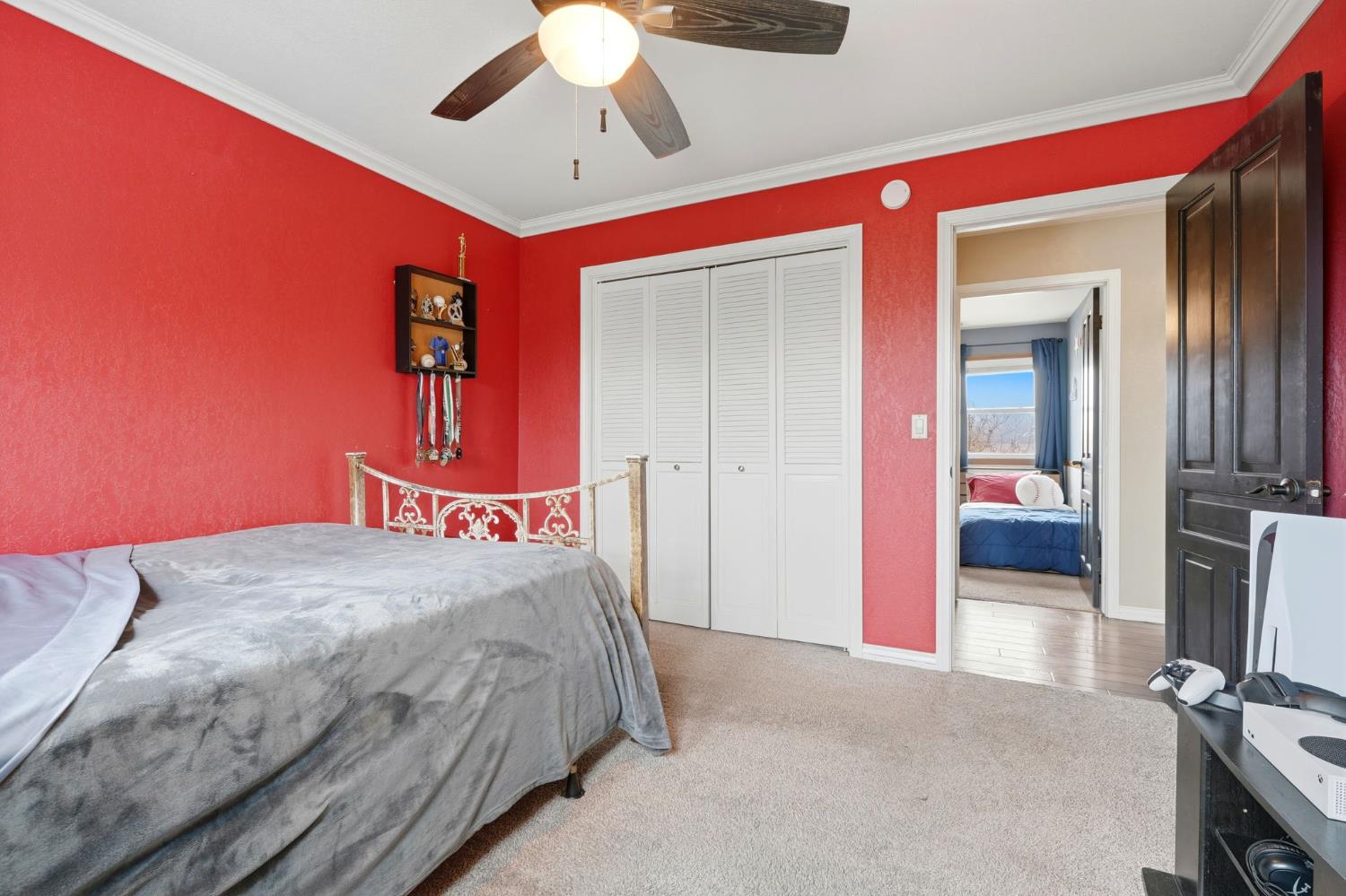 414 N Fulgham St, Visalia, CA 93291