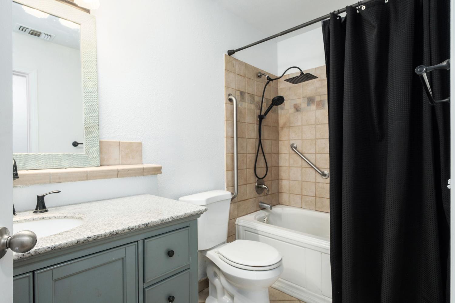 372 Lily Ave, Sanger, CA 93657