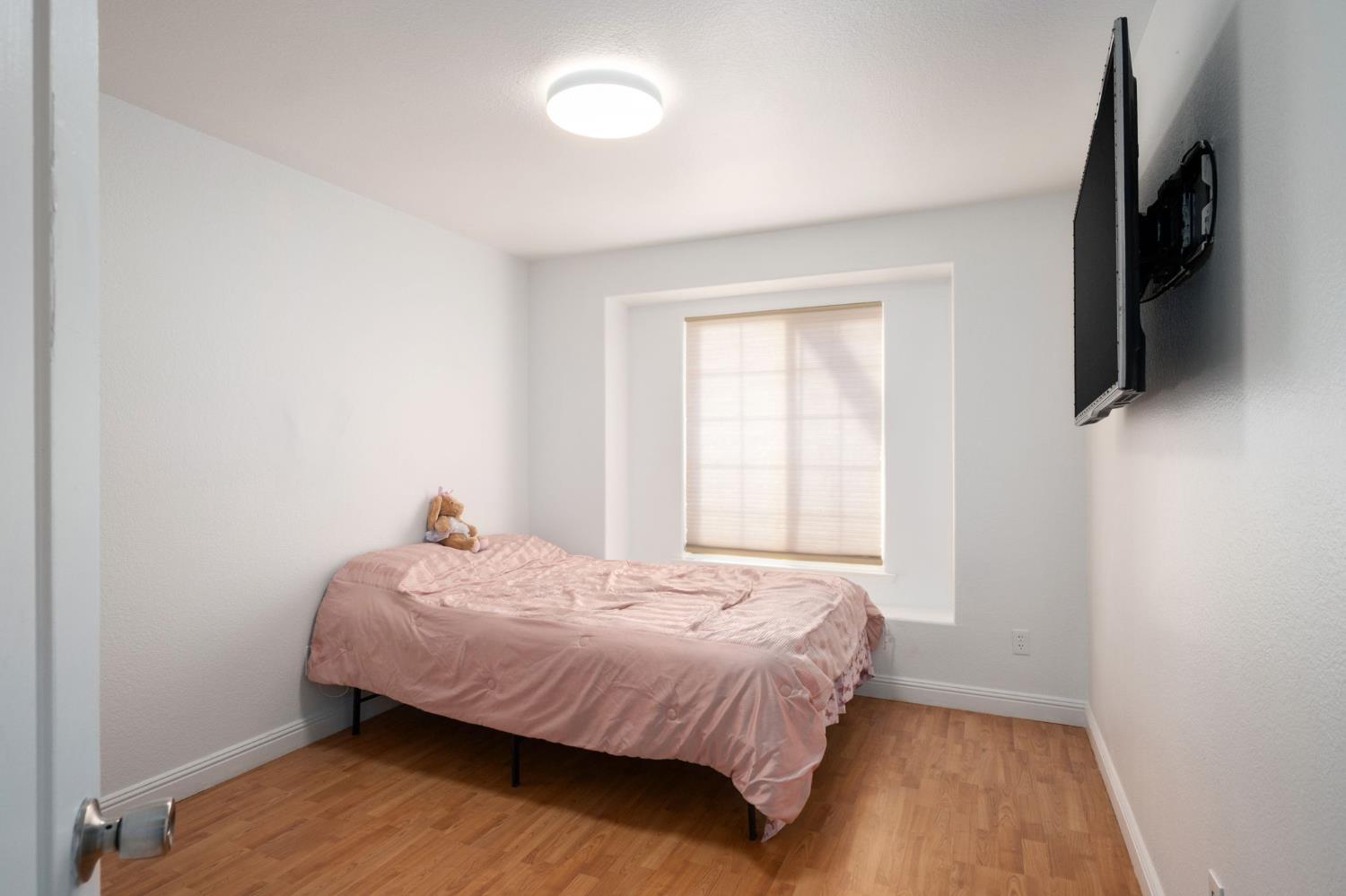 372 Lily Ave, Sanger, CA 93657