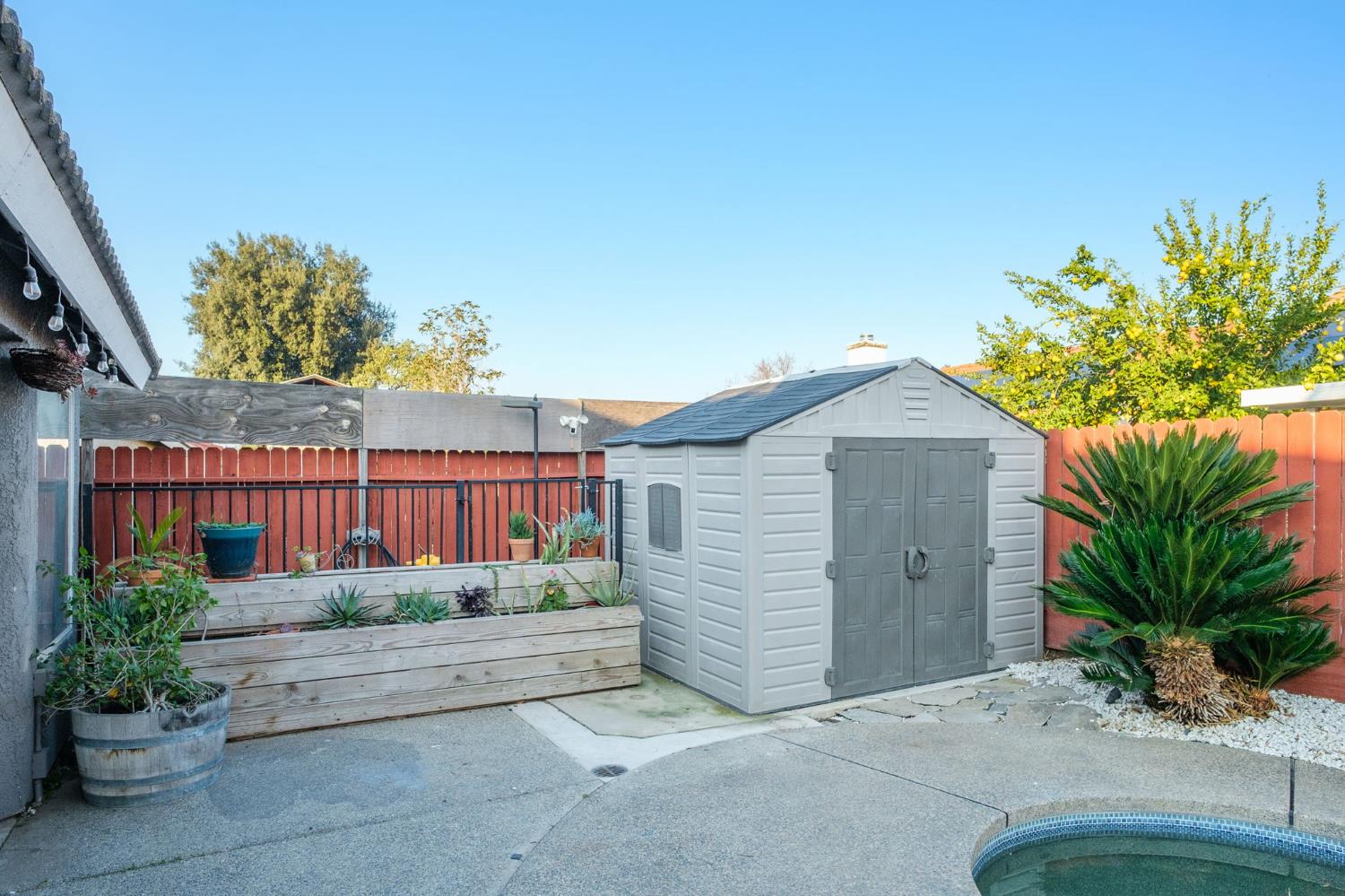 372 Lily Ave, Sanger, CA 93657