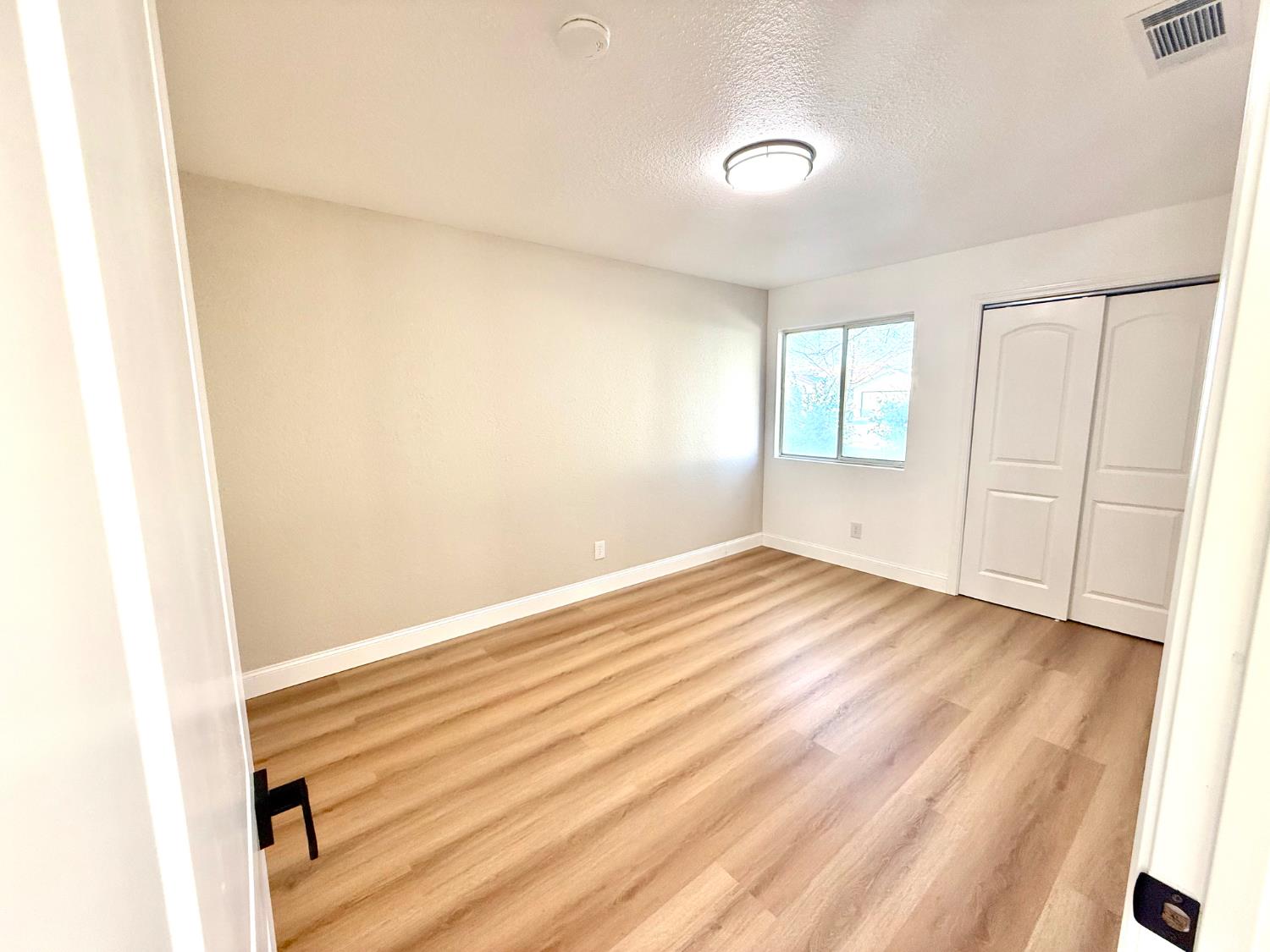 5551 W Acacia Ave, Fresno, CA 93722