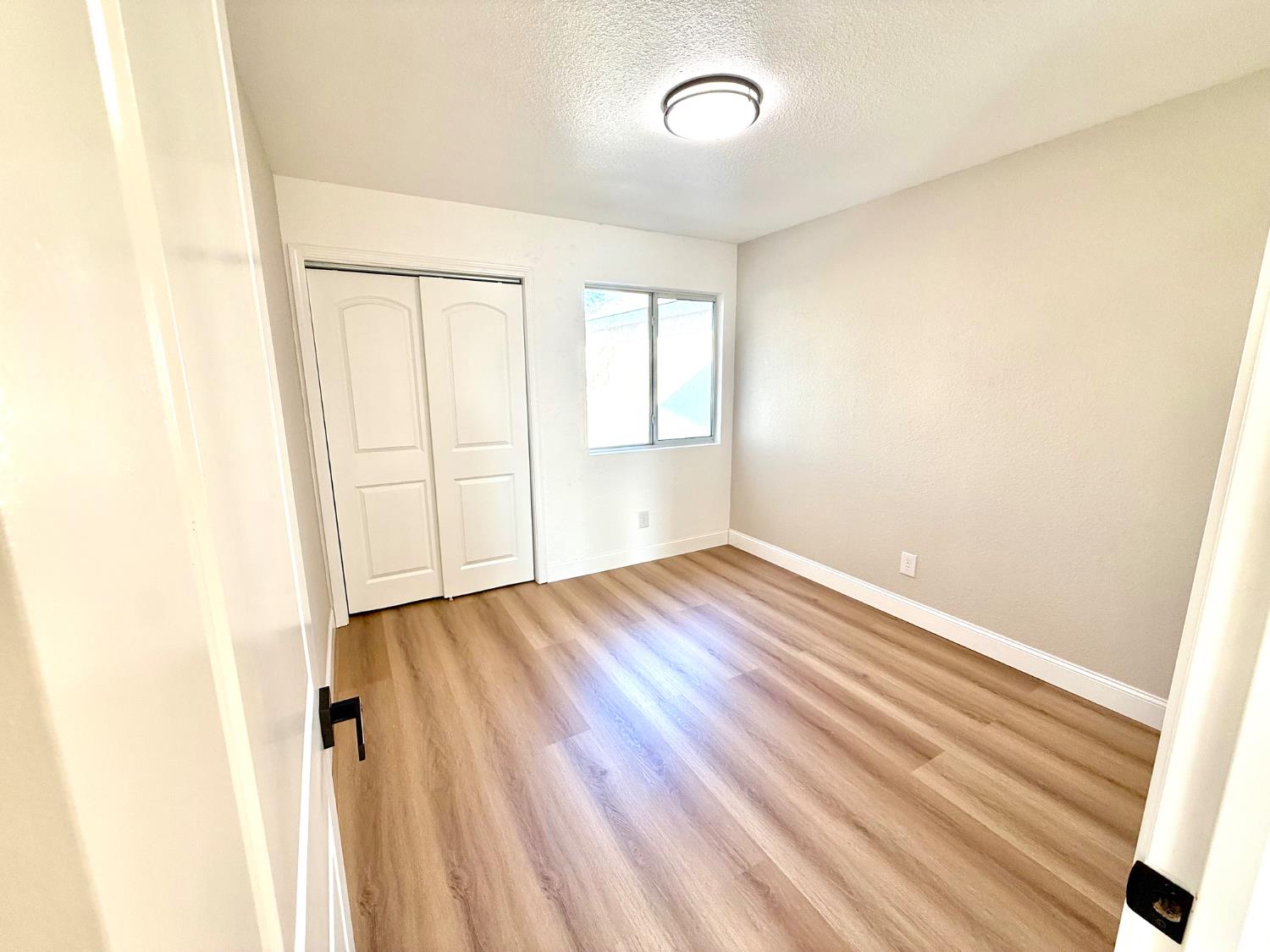 5551 W Acacia Ave, Fresno, CA 93722