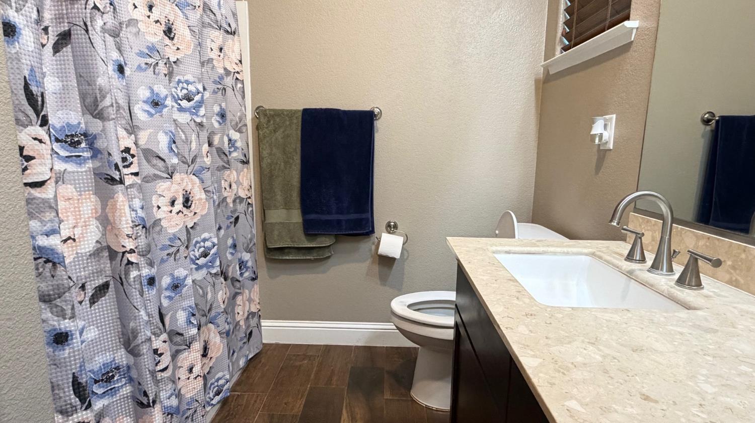 7287 W Browning Ave, Fresno, CA 93723