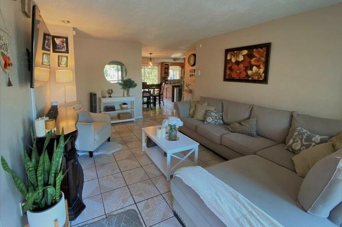 1510 W Thomas Ave, Fresno, CA 93728