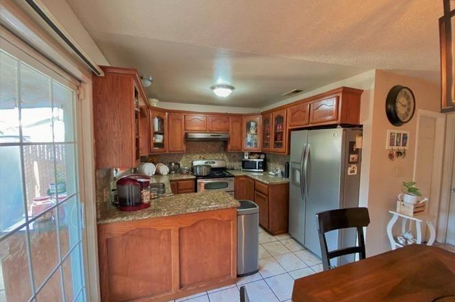 1510 W Thomas Ave, Fresno, CA 93728