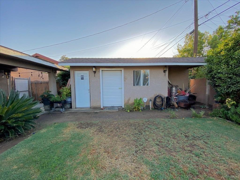 1510 W Thomas Ave, Fresno, CA 93728