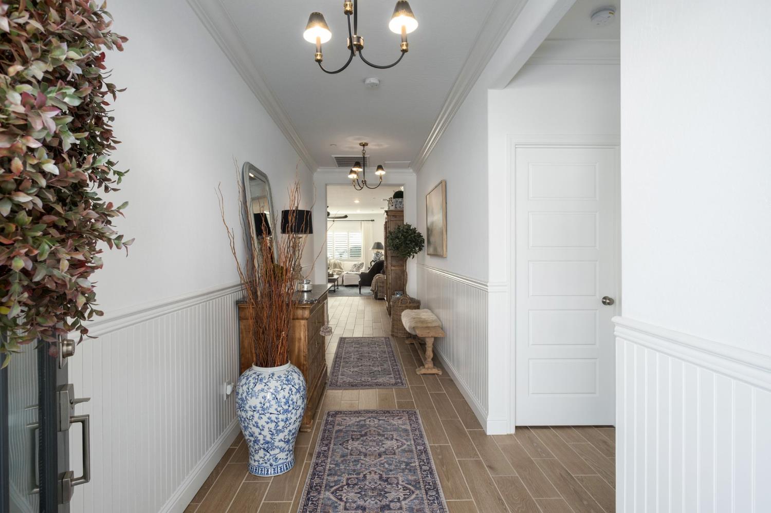 968 Everglade Ave, Clovis, CA 93619