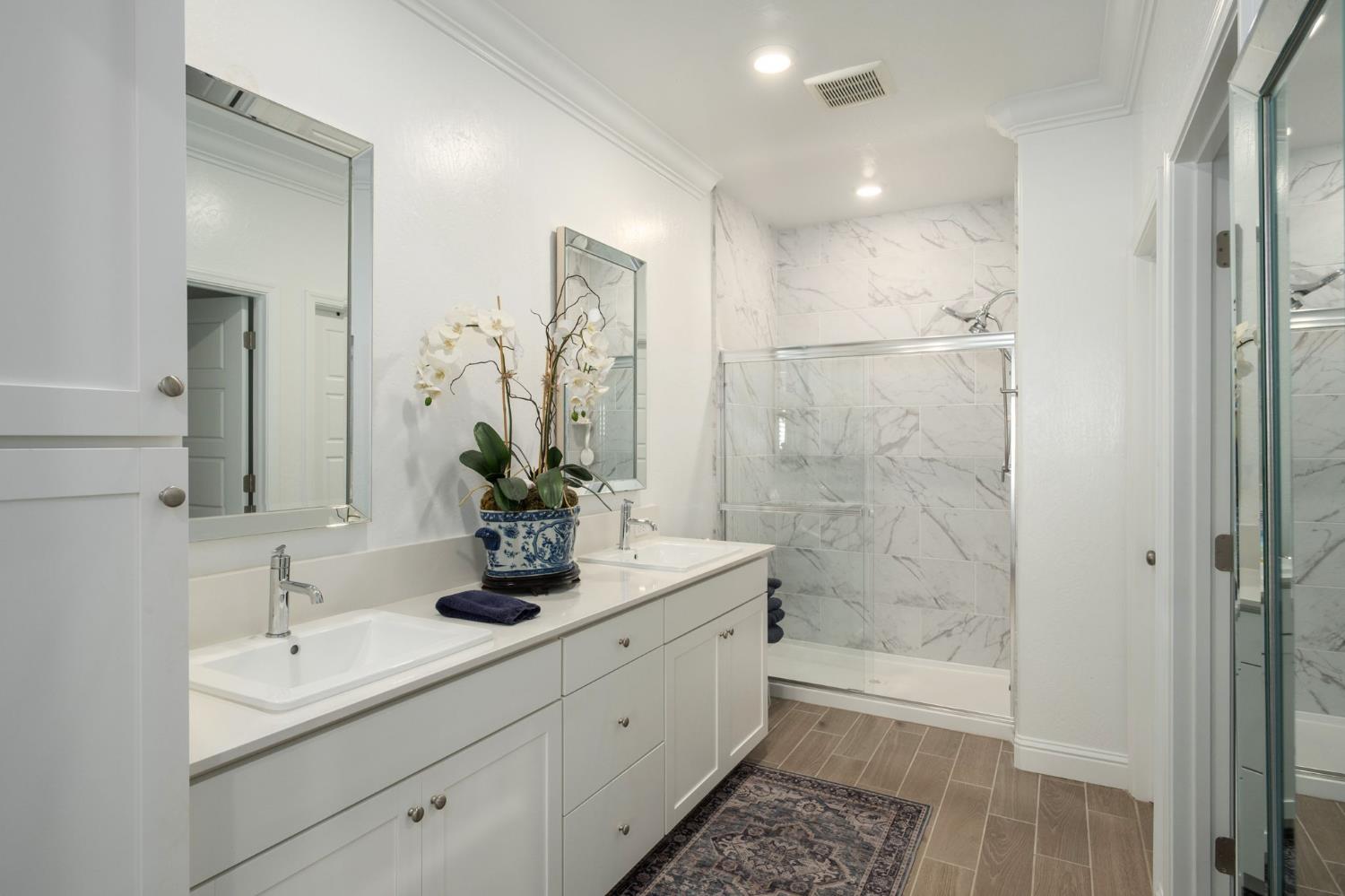 968 Everglade Ave, Clovis, CA 93619