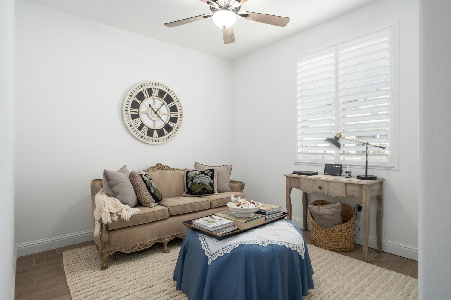 968 Everglade Ave, Clovis, CA 93619