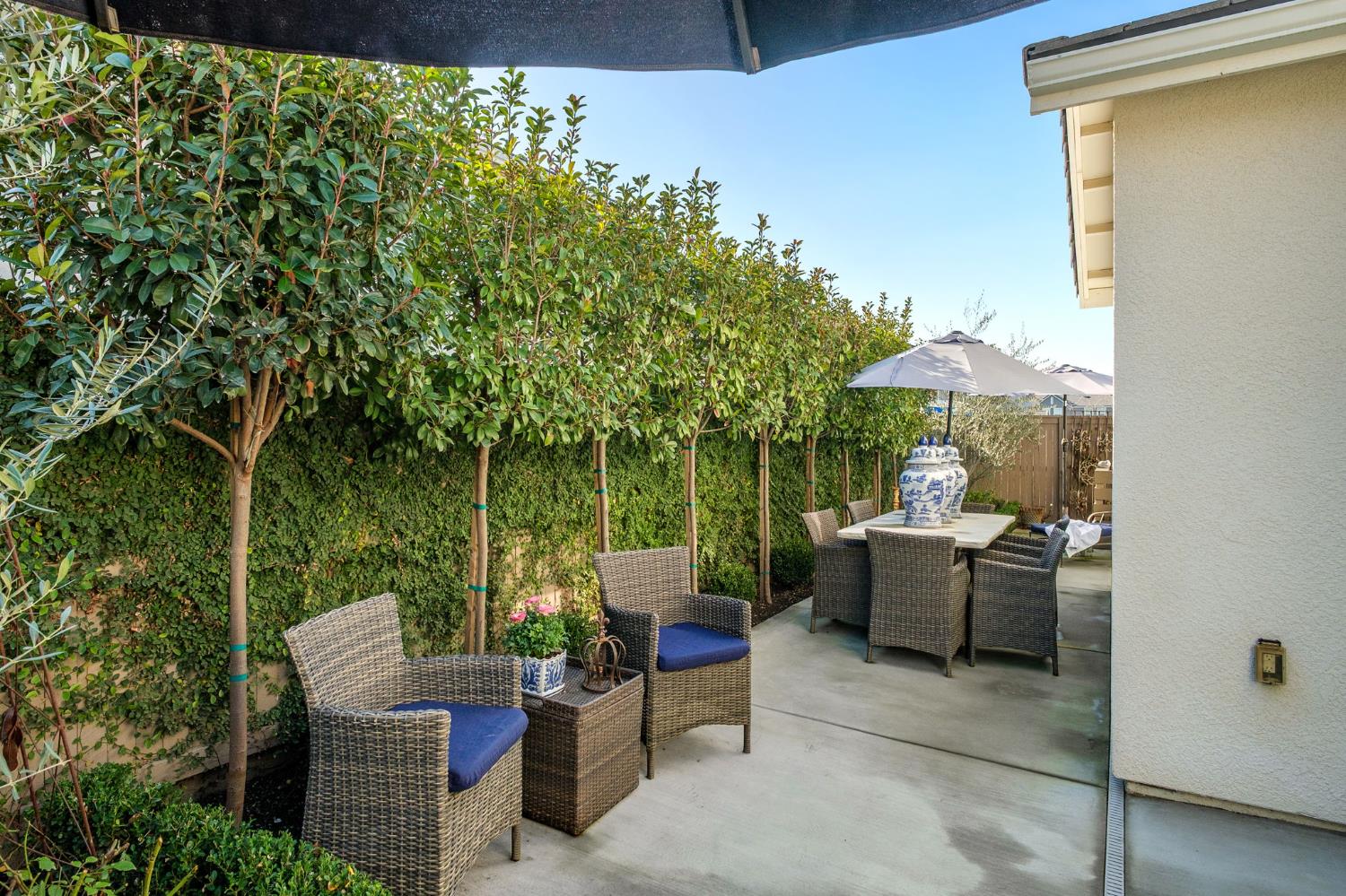 968 Everglade Ave, Clovis, CA 93619