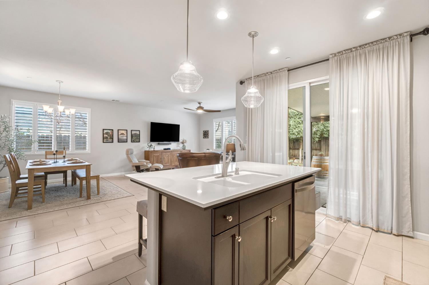 3519 Portals Ave, Clovis, CA 93619