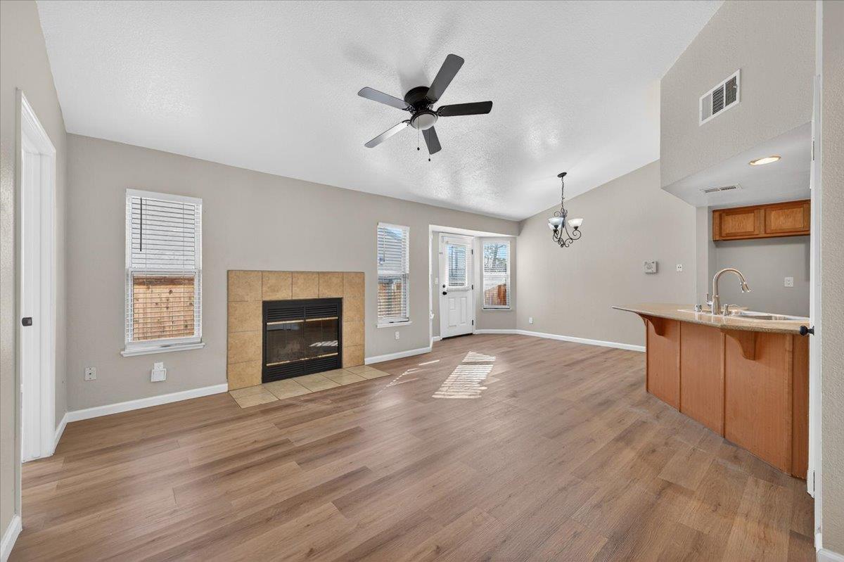 5140 E Cesar Chavez Blvd #107, Fresno, CA 93727