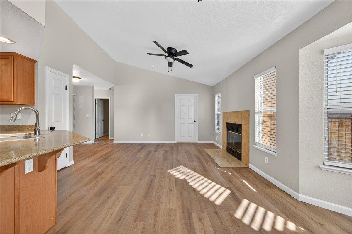 5140 E Cesar Chavez Blvd #107, Fresno, CA 93727