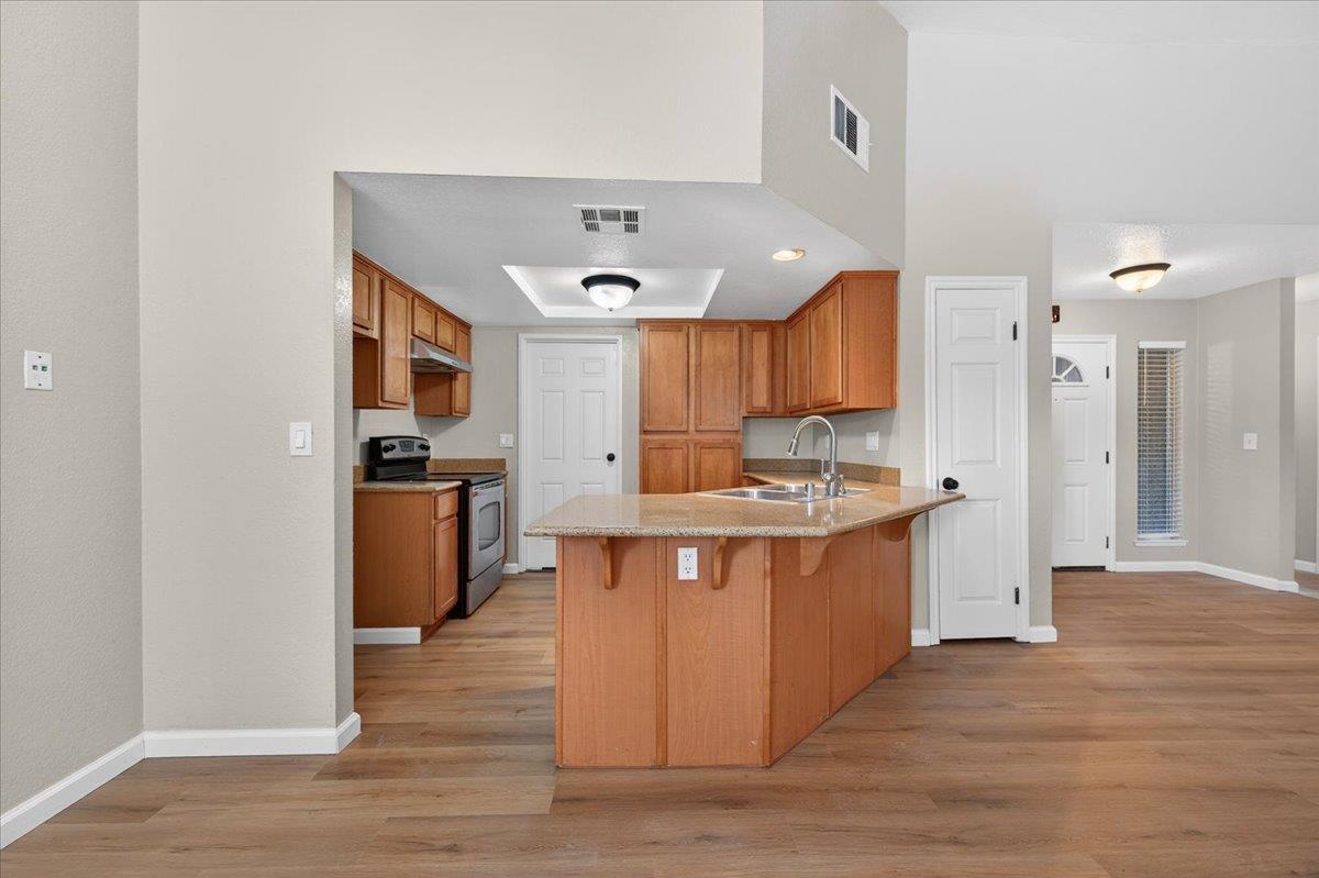 5140 E Cesar Chavez Blvd #107, Fresno, CA 93727