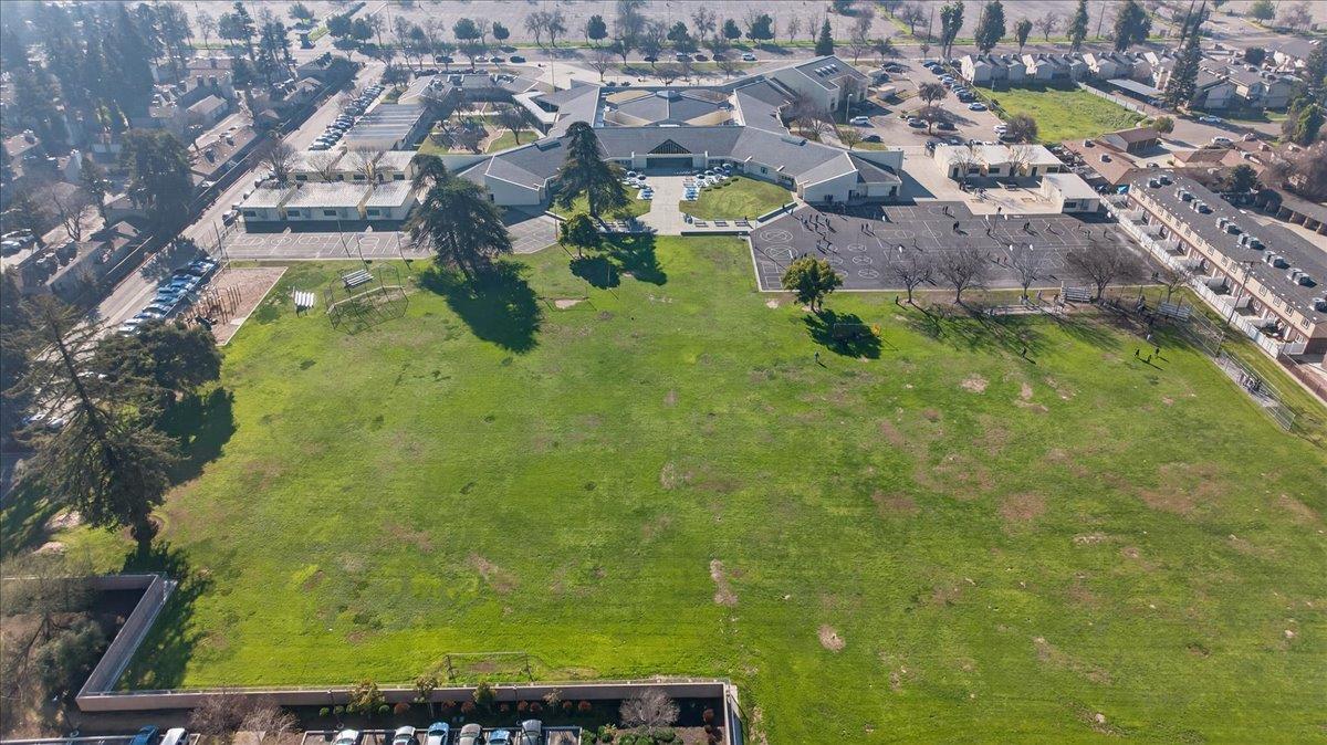 5140 E Cesar Chavez Blvd #107, Fresno, CA 93727