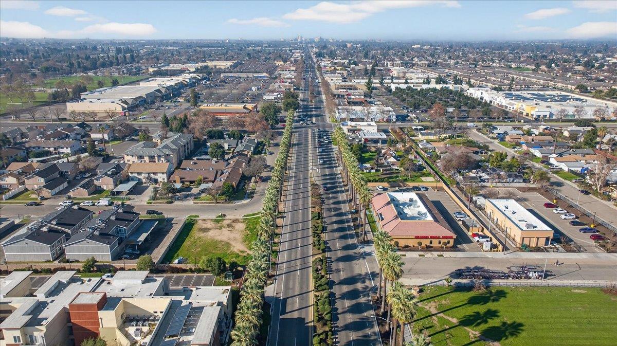 5140 E Cesar Chavez Blvd #107, Fresno, CA 93727