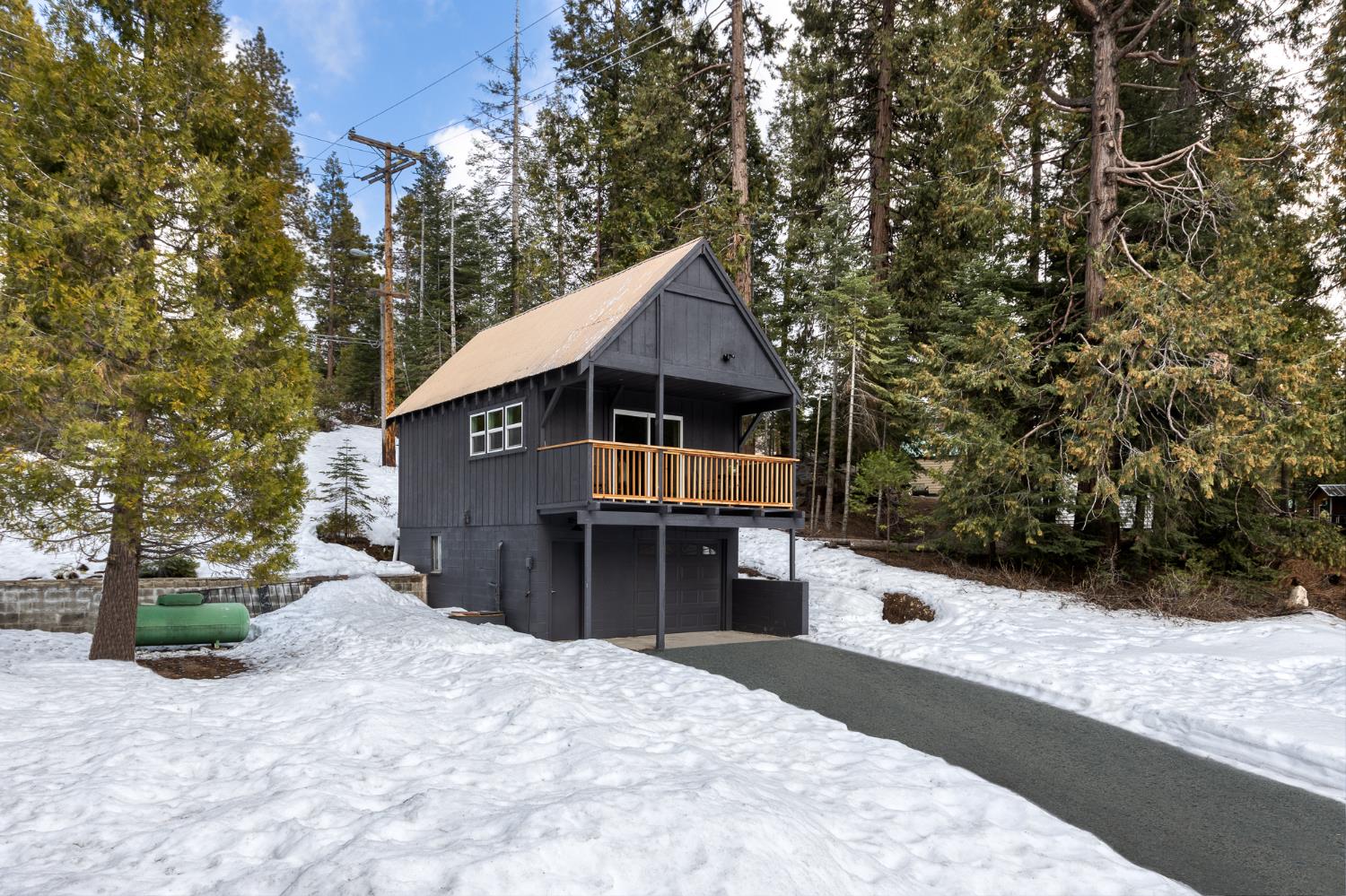 42145 TOLLHOUSE RD, Shaver Lake, CA 93664