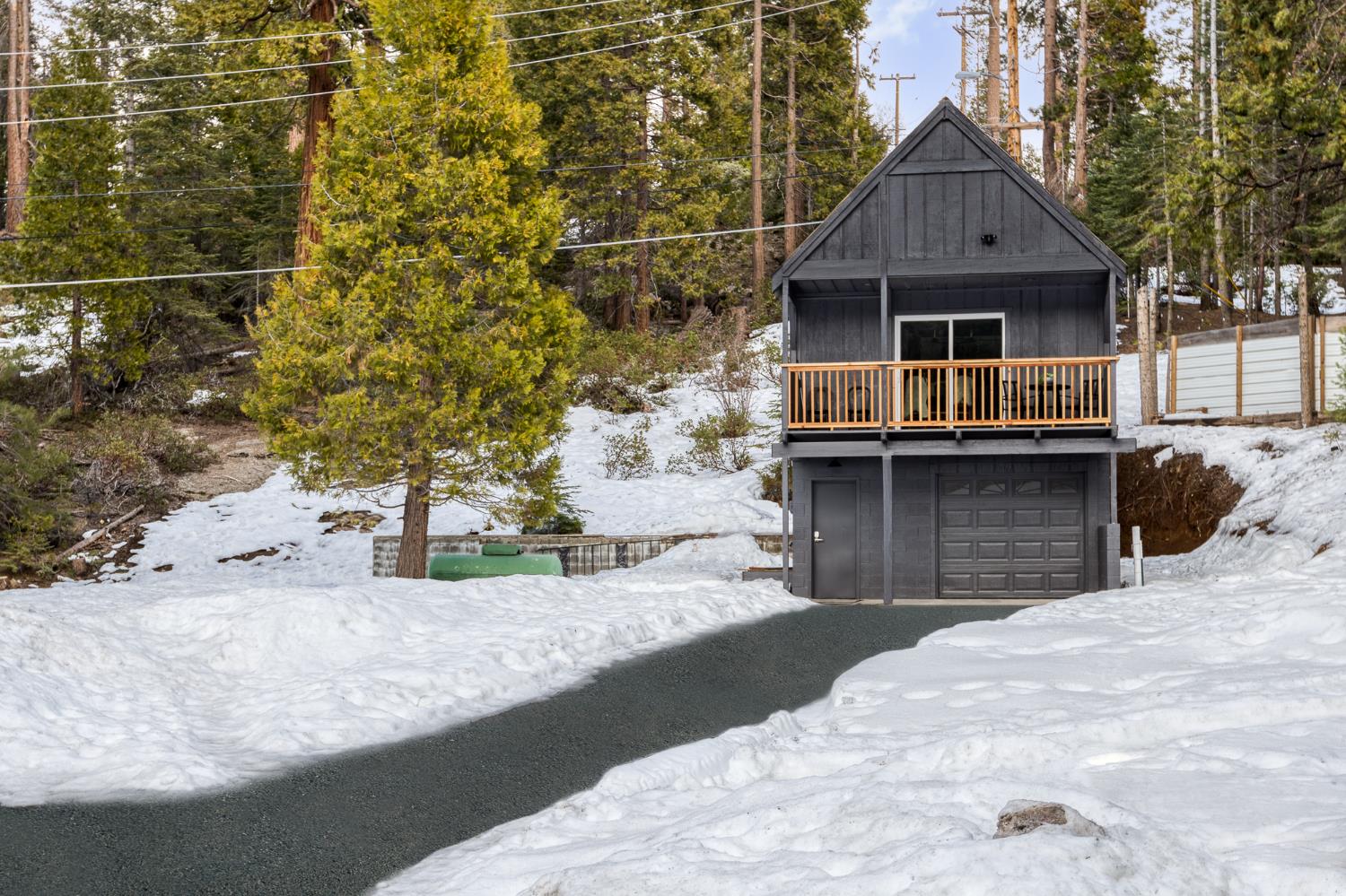 42145 TOLLHOUSE RD, Shaver Lake, CA 93664
