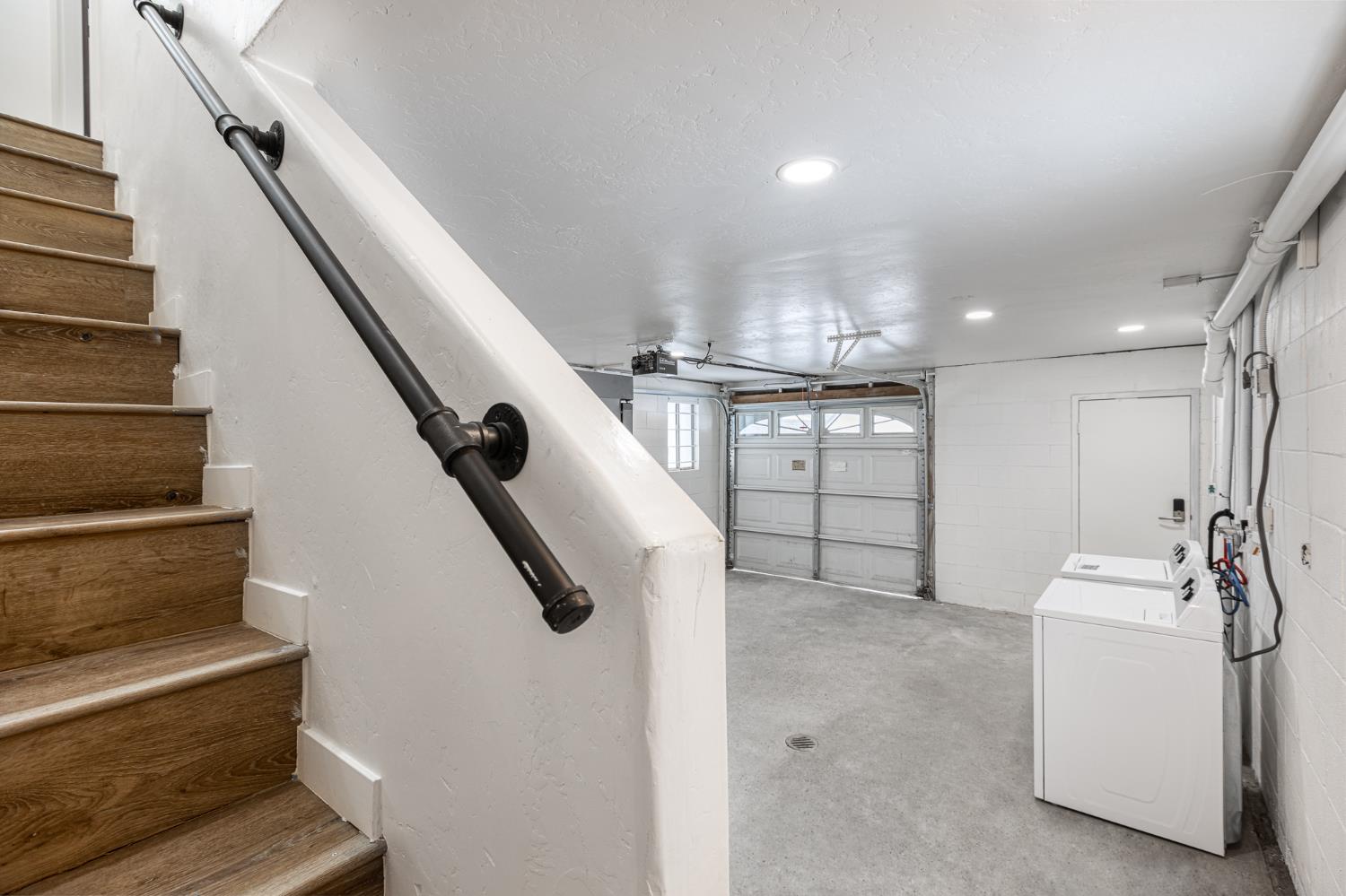 42145 TOLLHOUSE RD, Shaver Lake, CA 93664