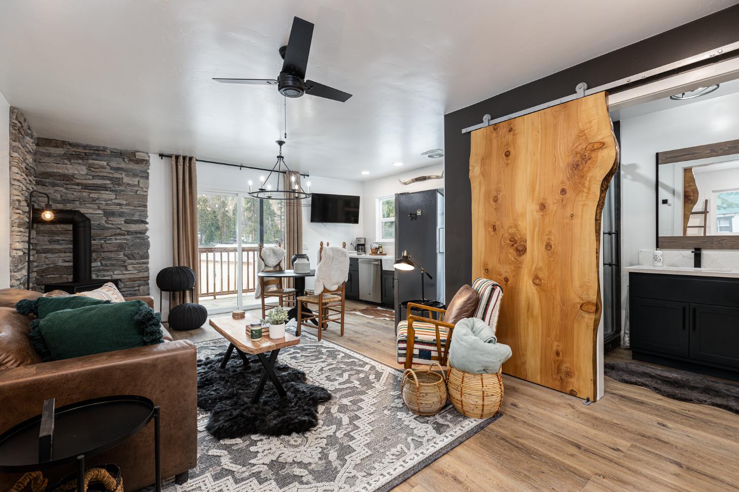 42145 TOLLHOUSE RD, Shaver Lake, CA 93664