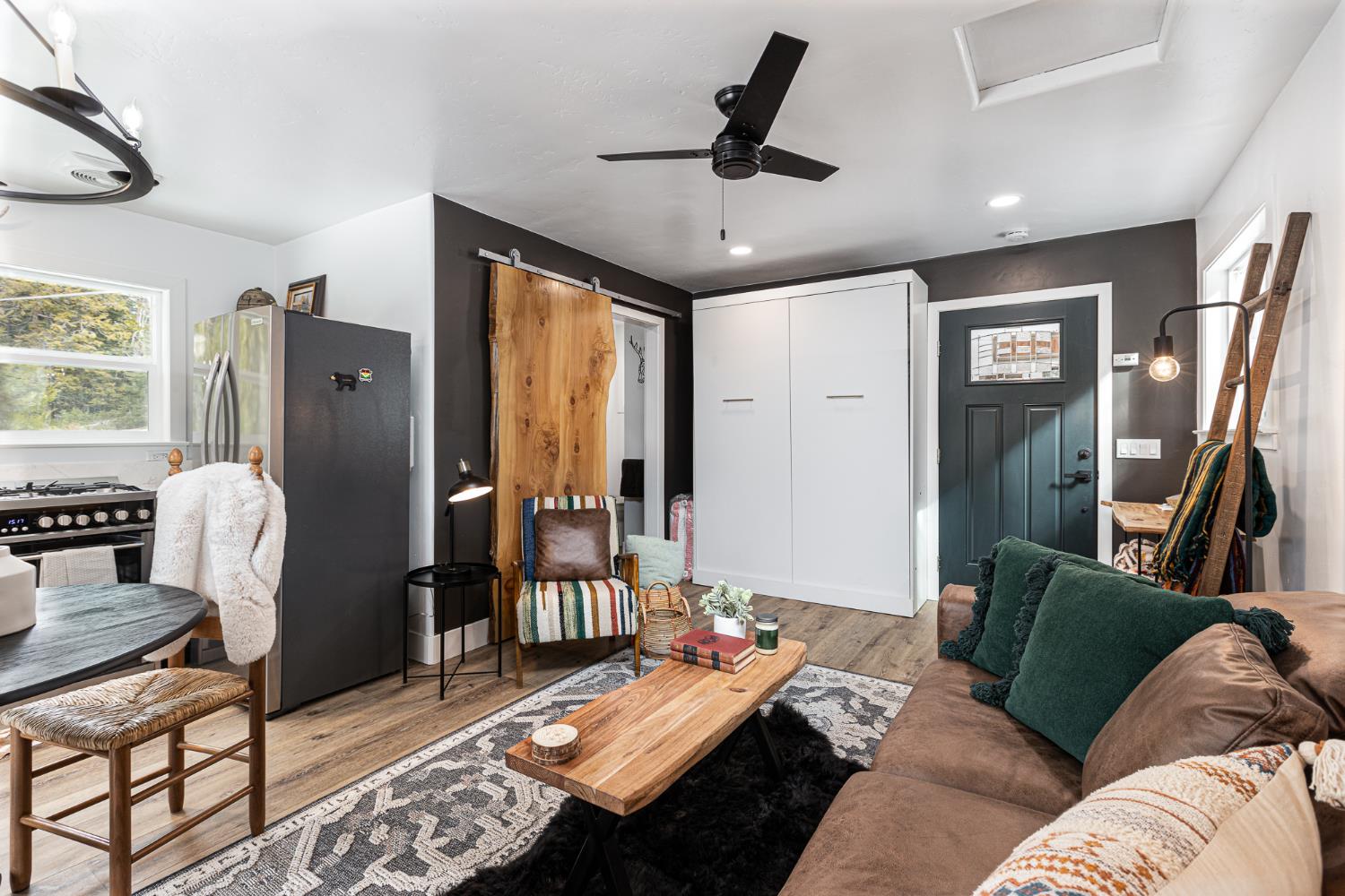 42145 TOLLHOUSE RD, Shaver Lake, CA 93664