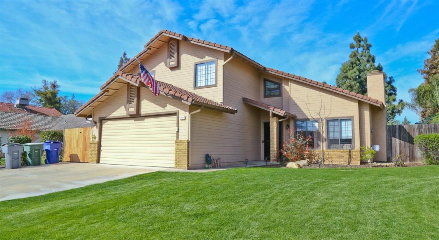 344 Mckelvy Ave, Clovis, CA 93611