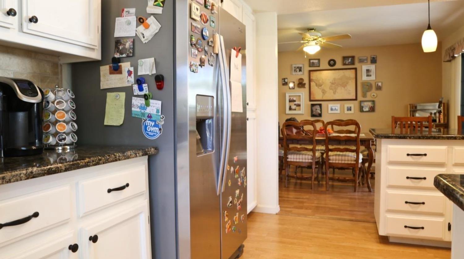 344 Mckelvy Ave, Clovis, CA 93611