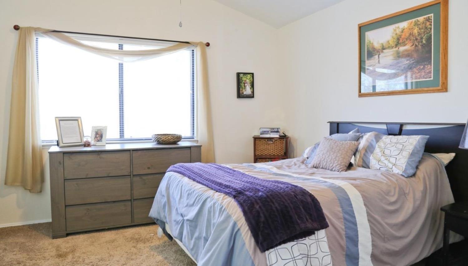 344 Mckelvy Ave, Clovis, CA 93611