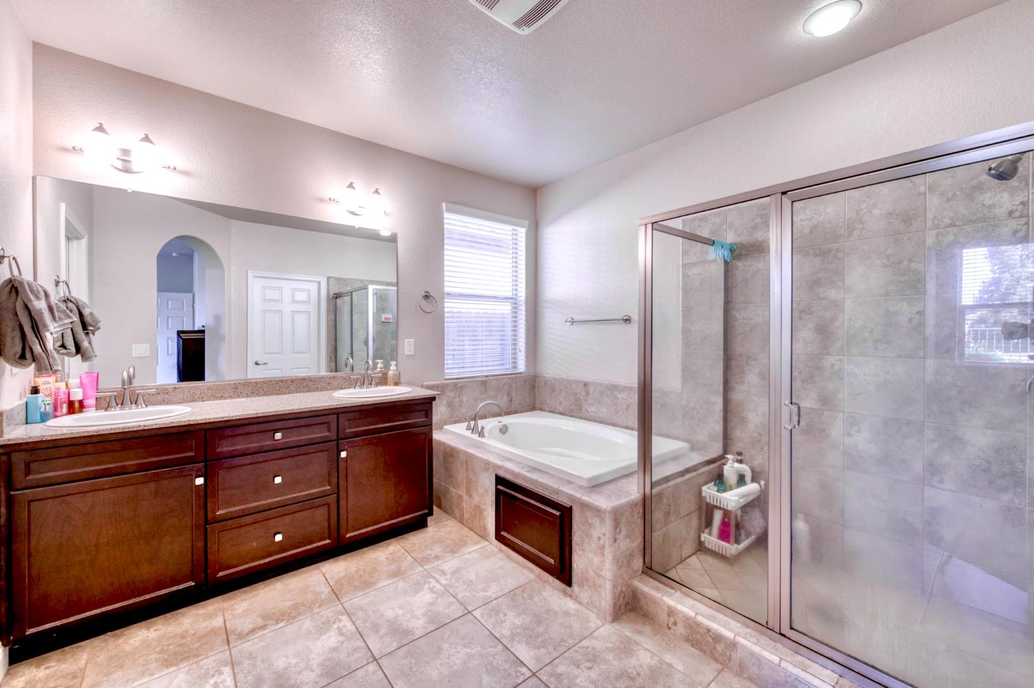 1728 E Green Sage Ave, Fresno, CA 93730