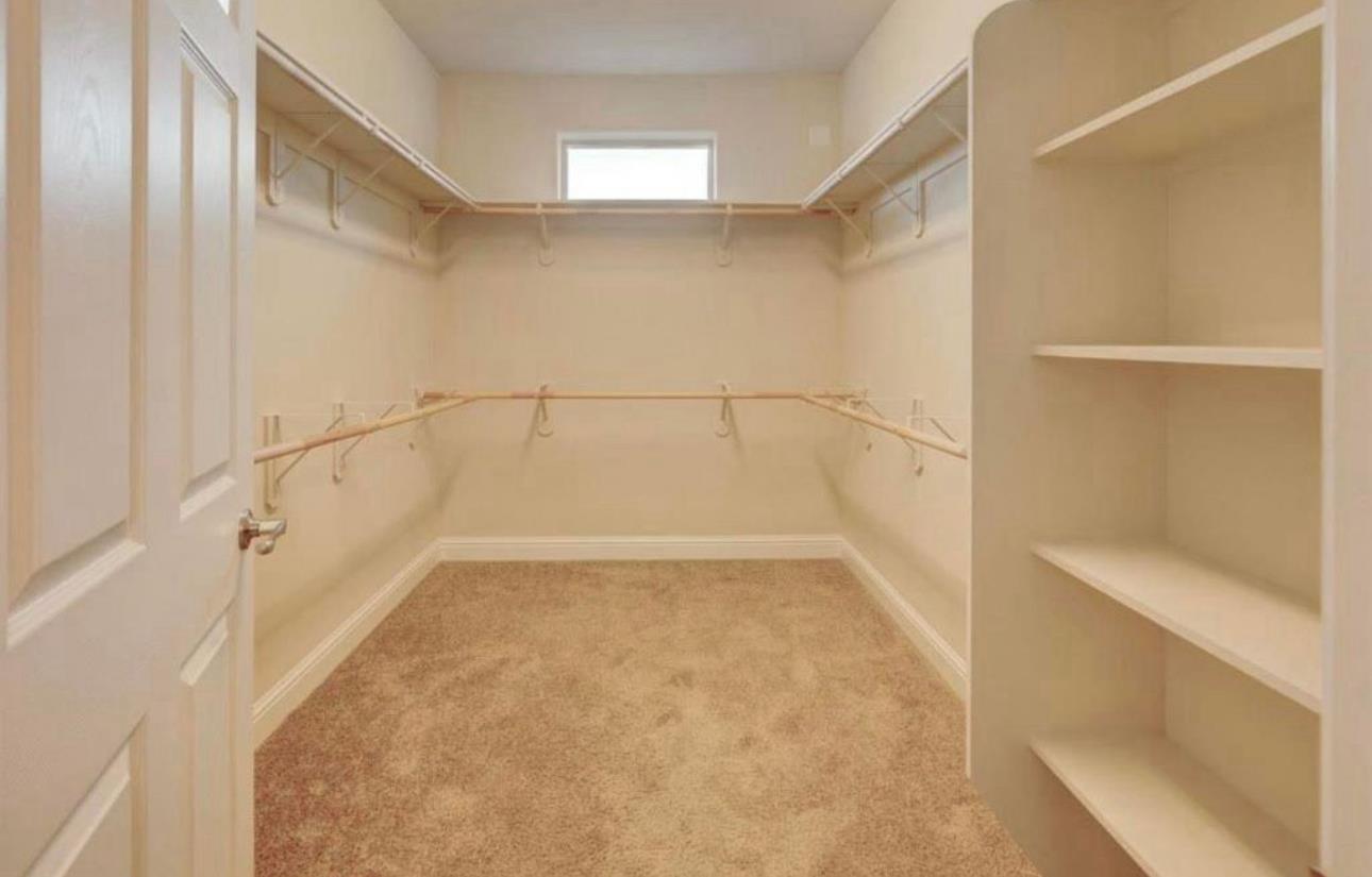 1728 E Green Sage Ave, Fresno, CA 93730