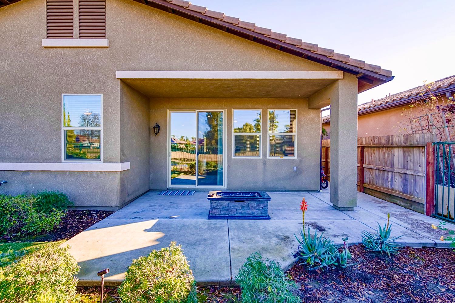 1728 E Green Sage Ave, Fresno, CA 93730