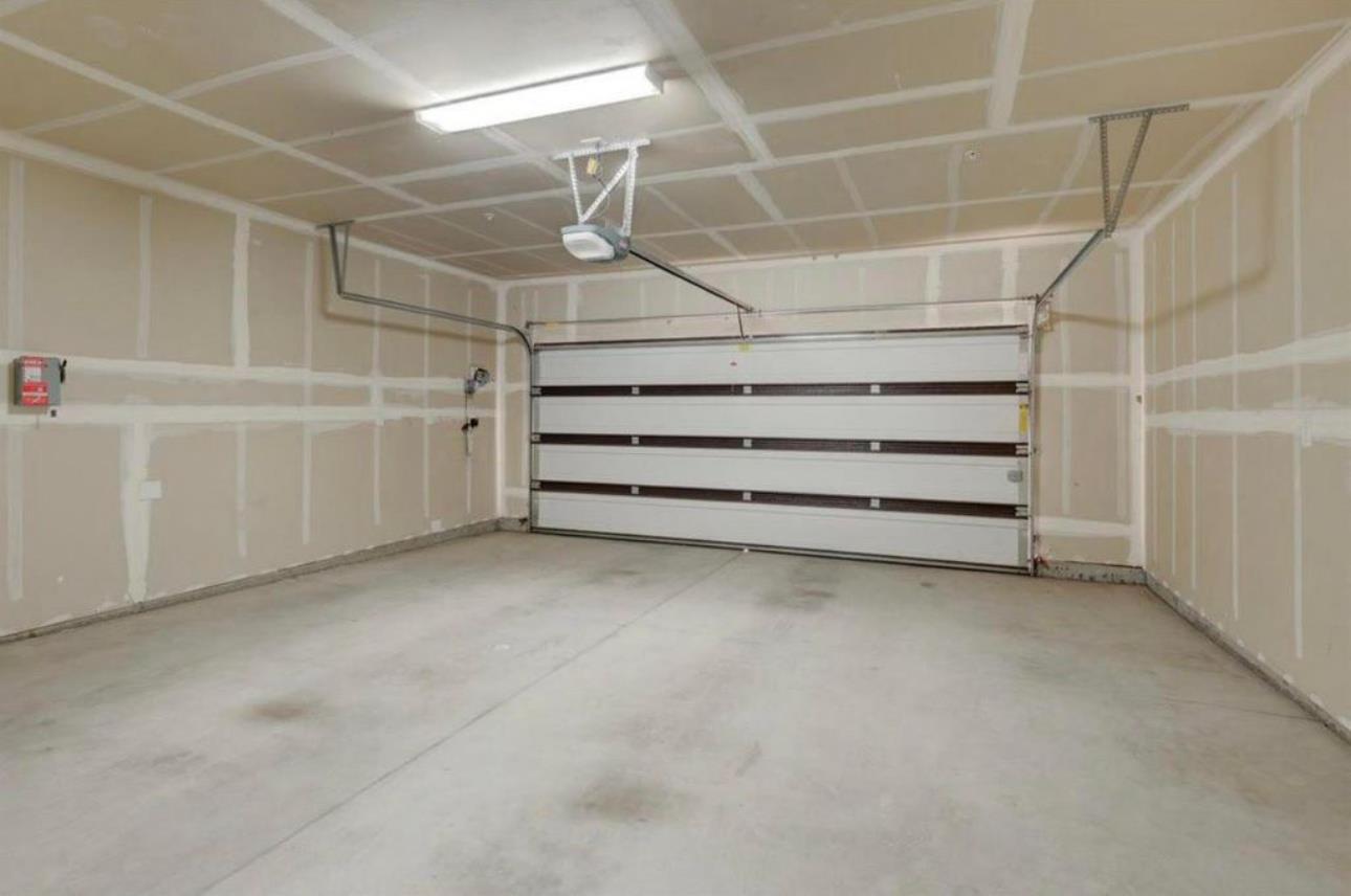 1728 E Green Sage Ave, Fresno, CA 93730