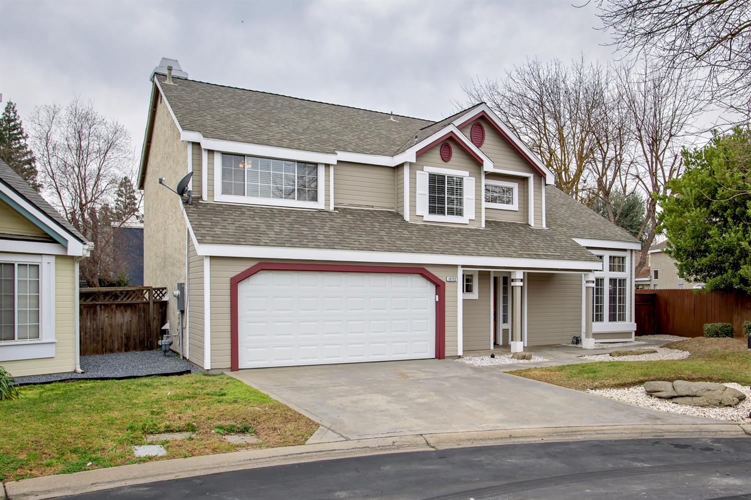 10752 N Windham Bay Cir, Fresno, CA 93730