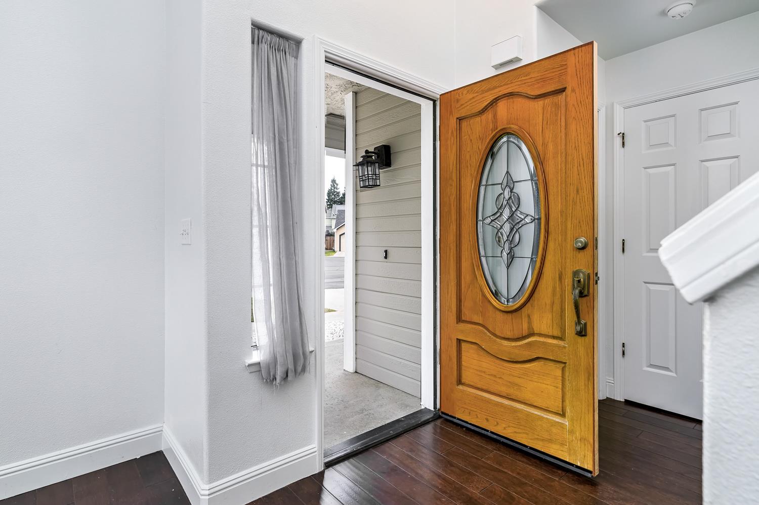 10752 N Windham Bay Cir, Fresno, CA 93730