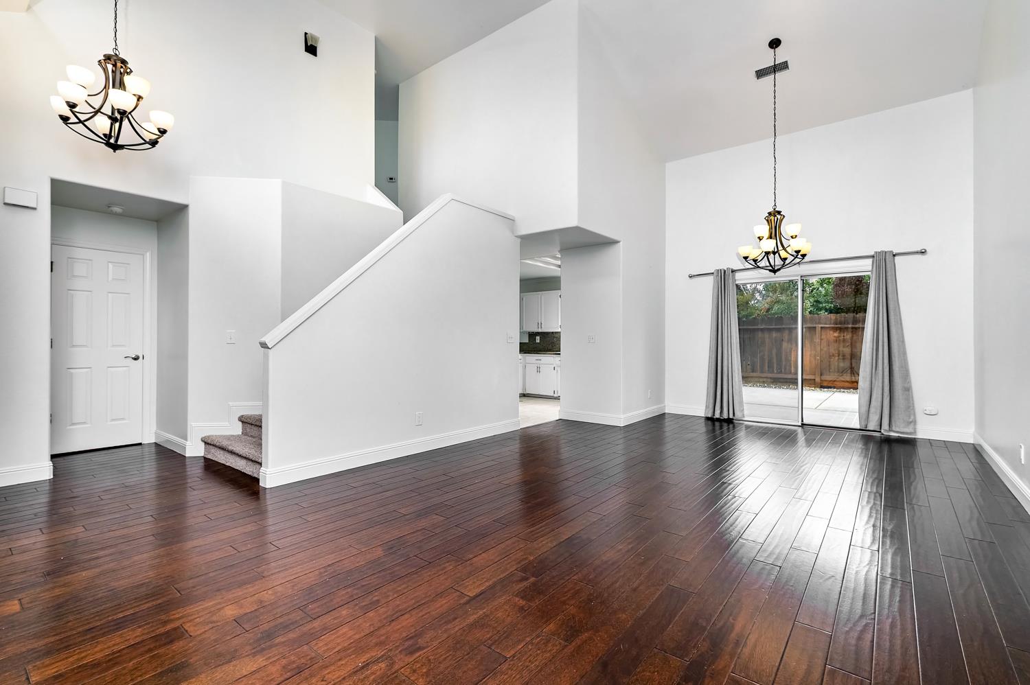 10752 N Windham Bay Cir, Fresno, CA 93730