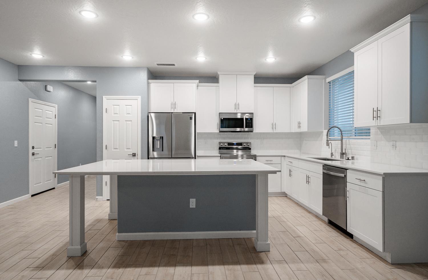 141 Reunion Way S, Madera, CA 93636