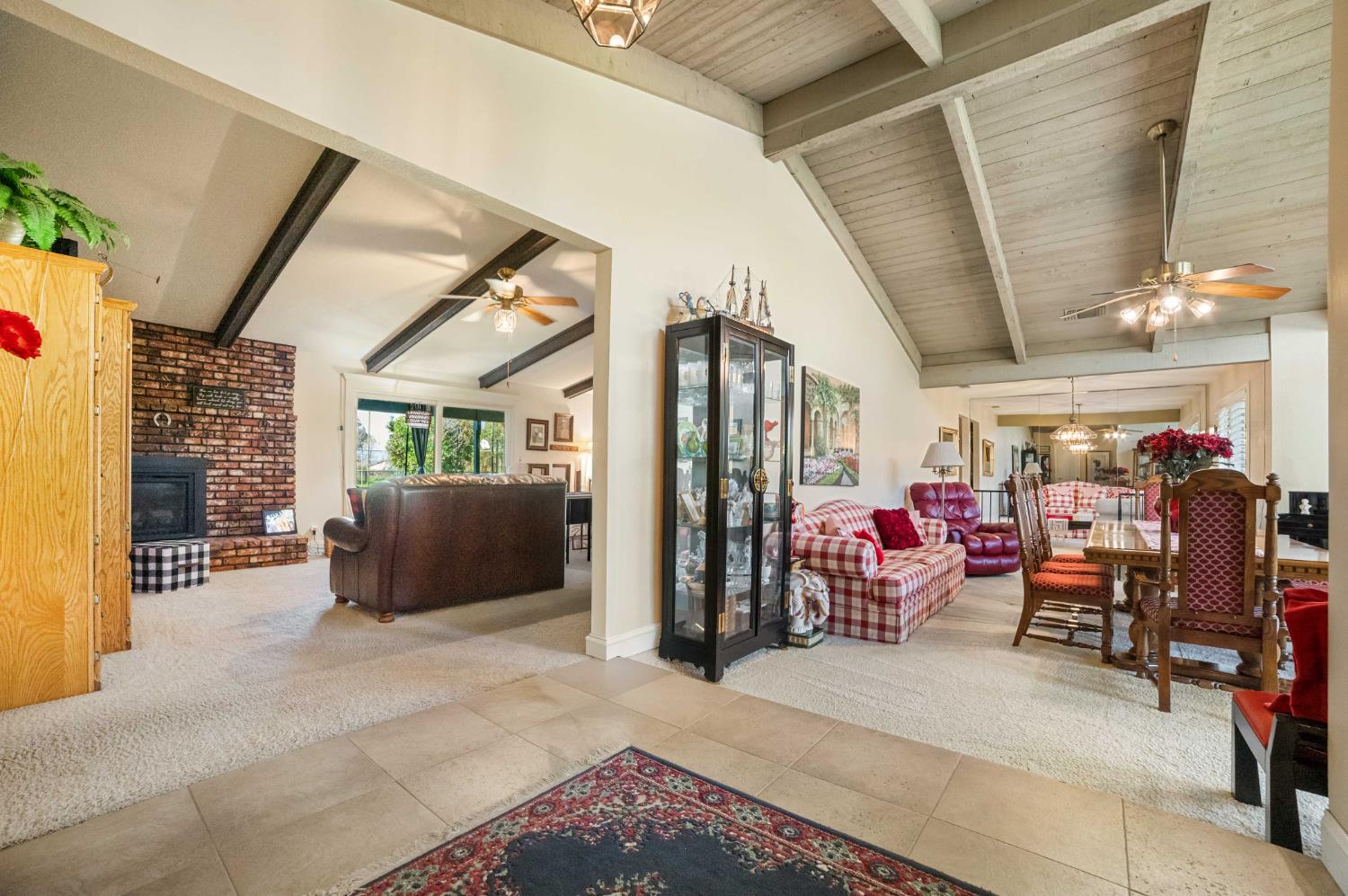 9193 N Fowler Ave, Clovis, CA 93619