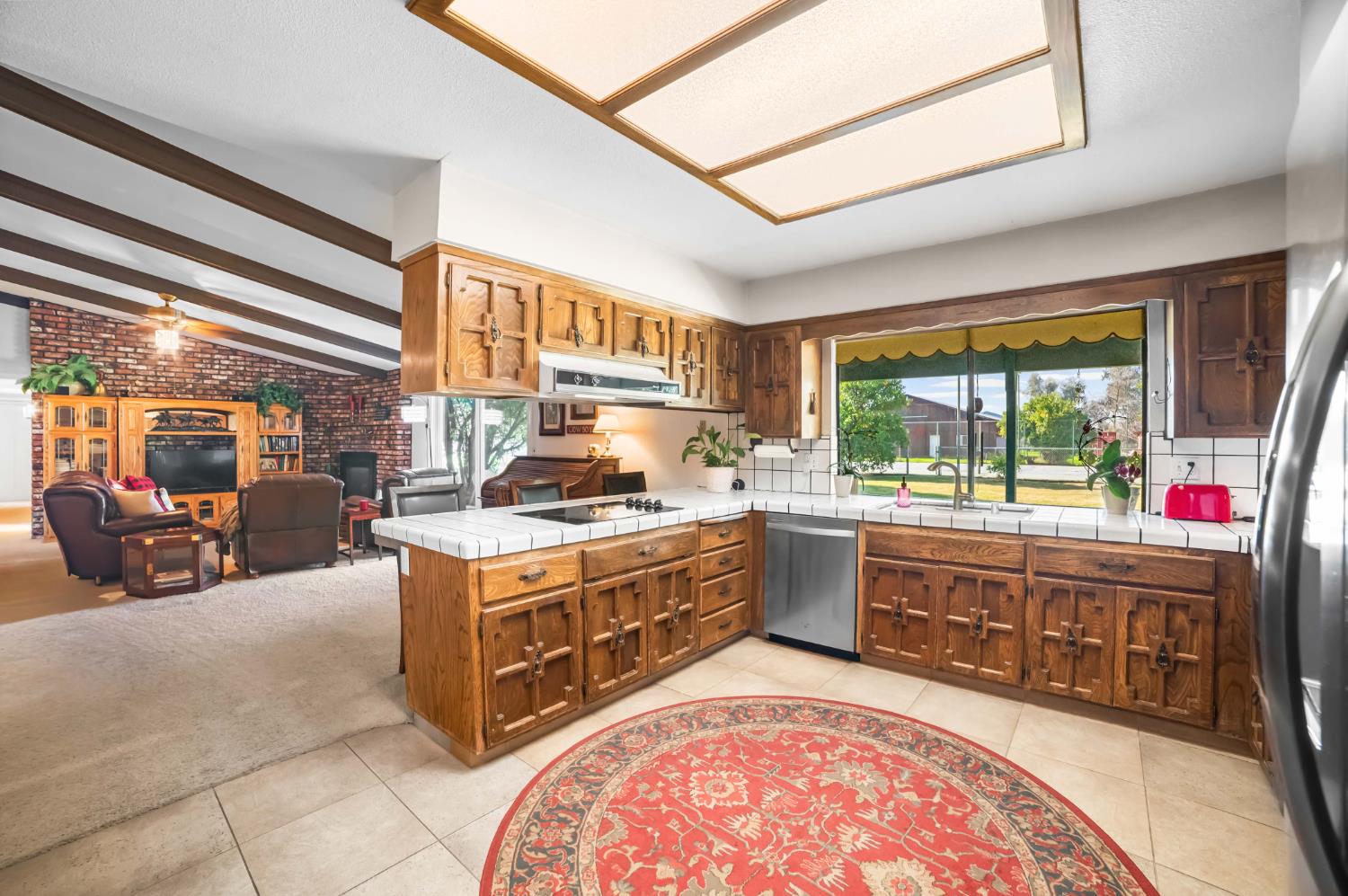 9193 N Fowler Ave, Clovis, CA 93619