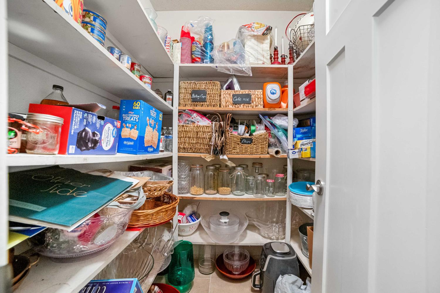 9193 N Fowler Ave, Clovis, CA 93619