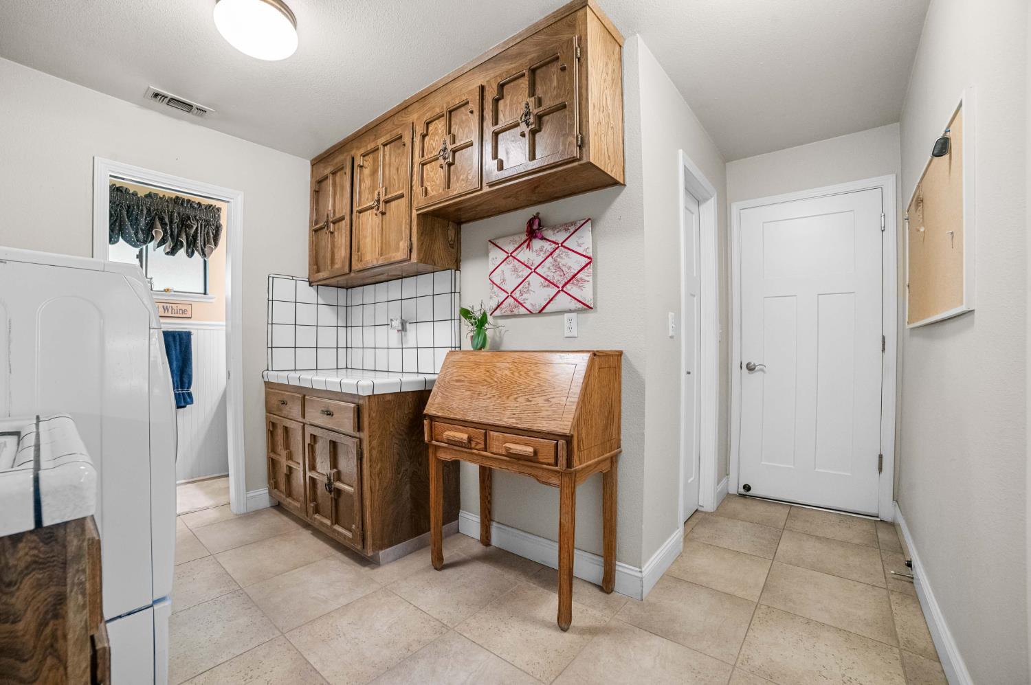 9193 N Fowler Ave, Clovis, CA 93619