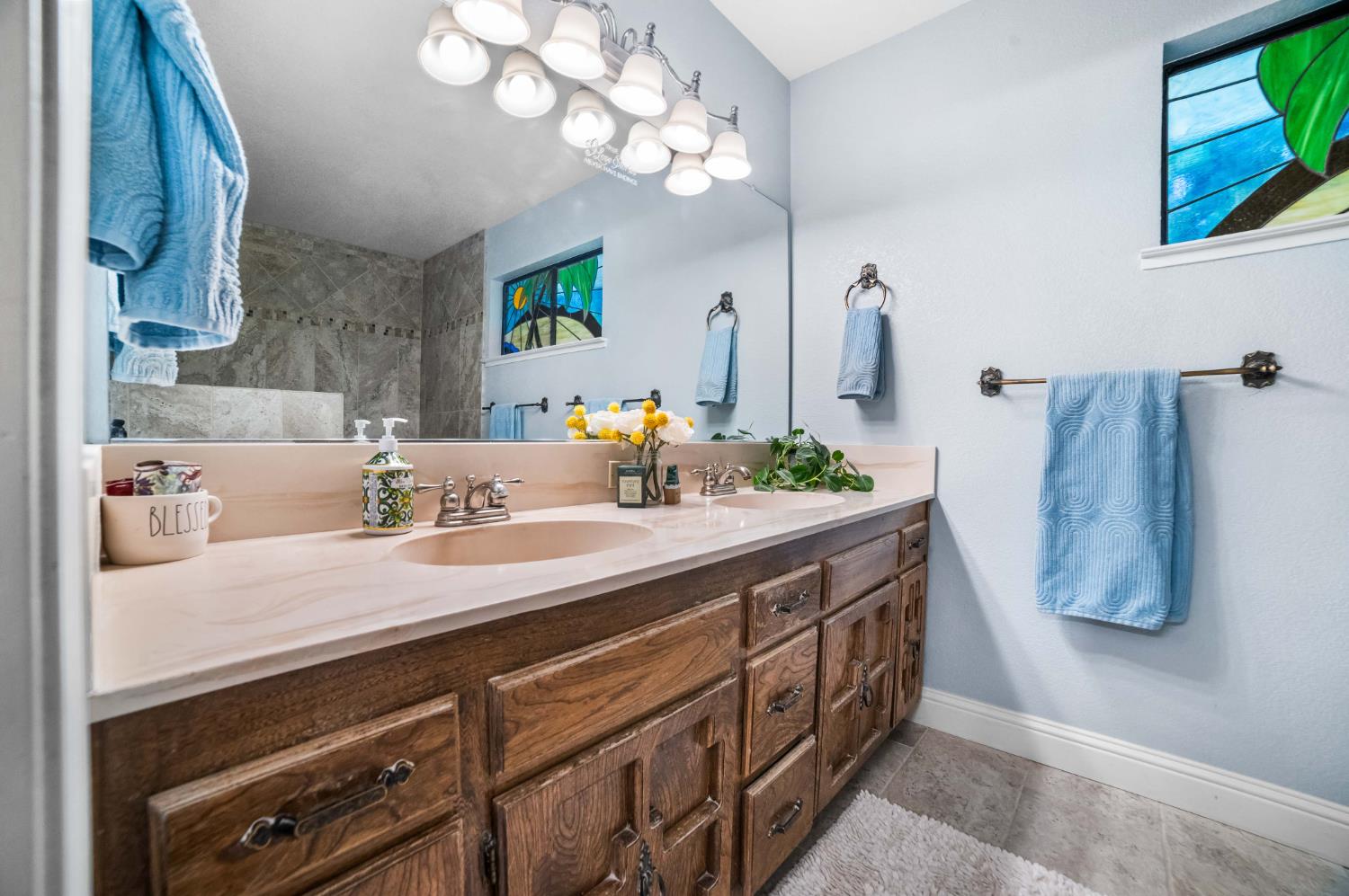 9193 N Fowler Ave, Clovis, CA 93619