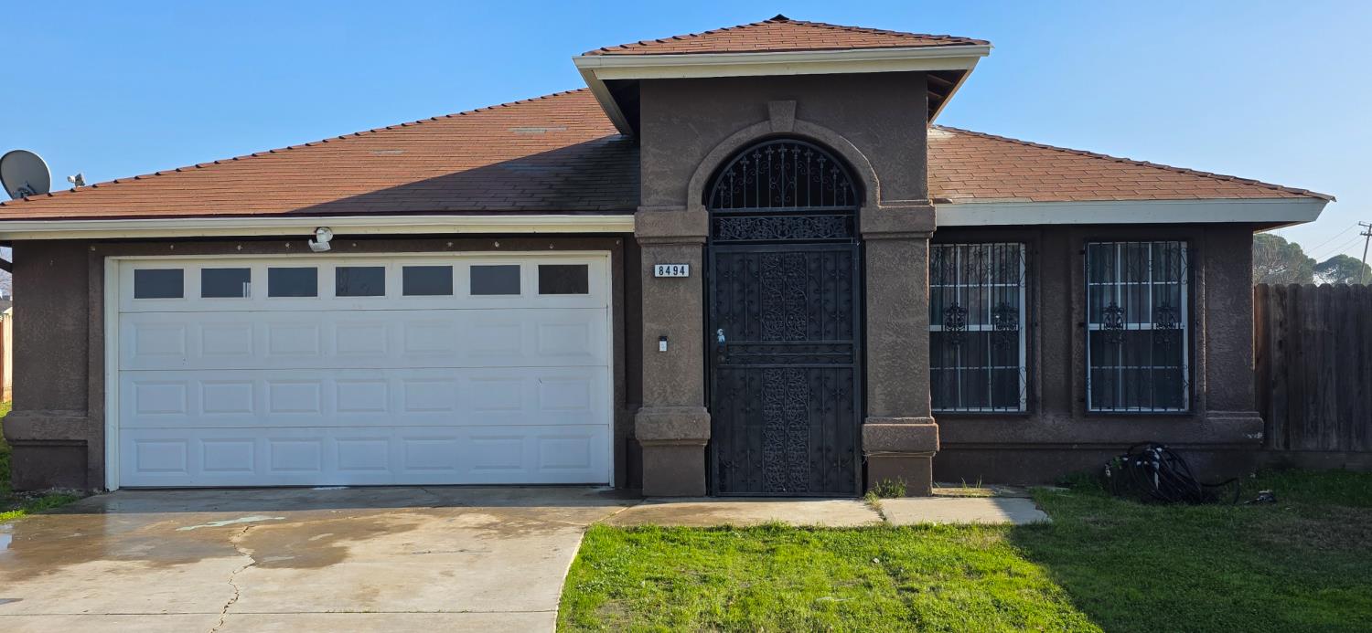 8494 Orlando Ct, San Joaquin, CA 93660