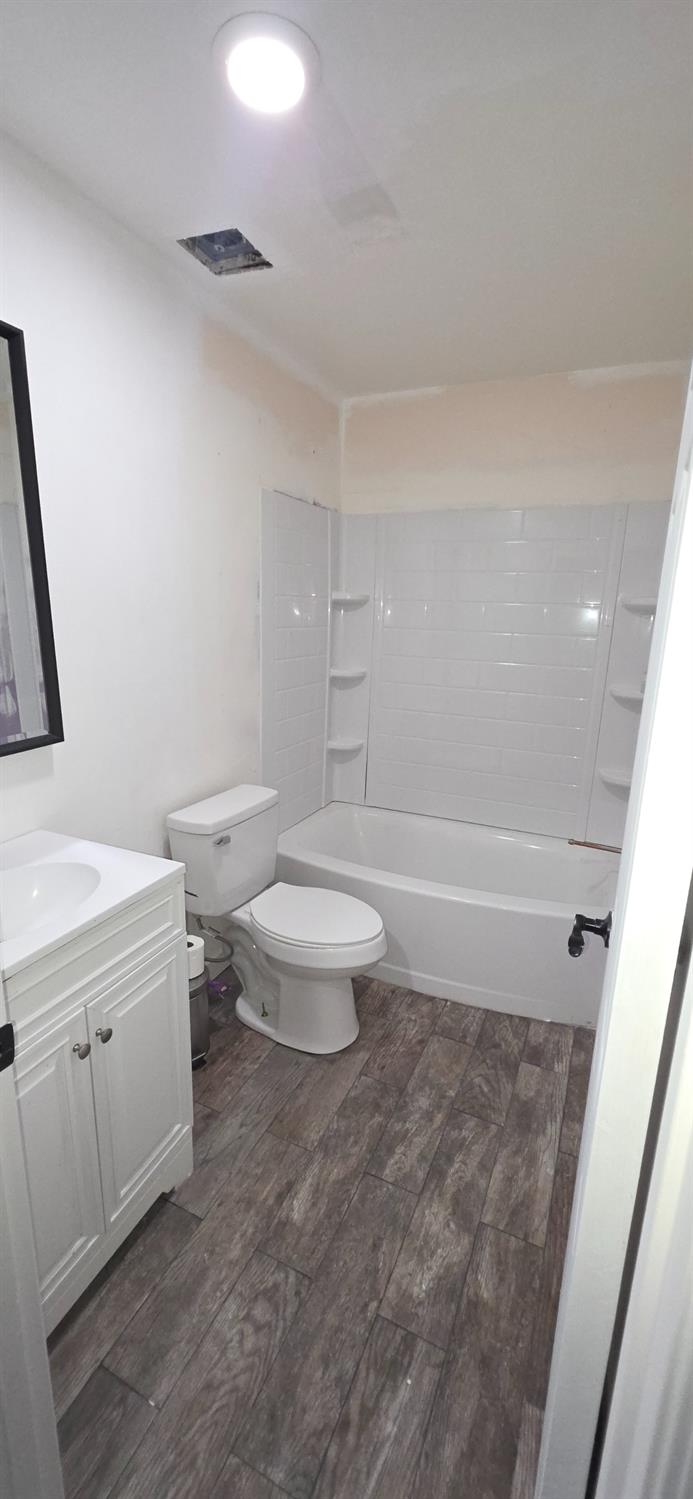 8494 Orlando Ct, San Joaquin, CA 93660